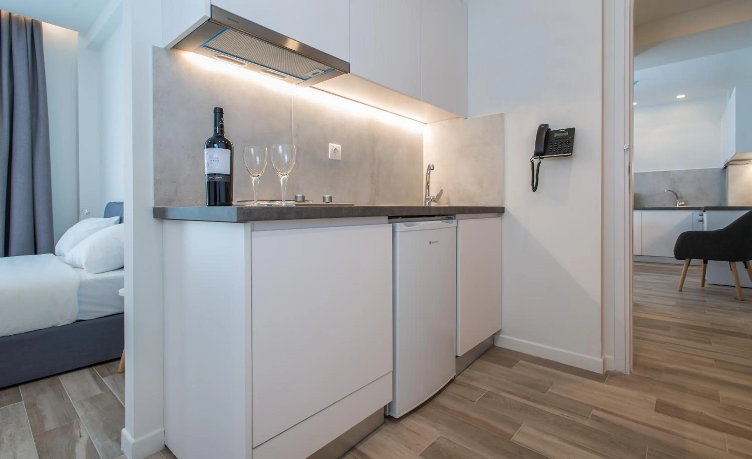 Kitchen or kitchenette, Bed in Spot Apart