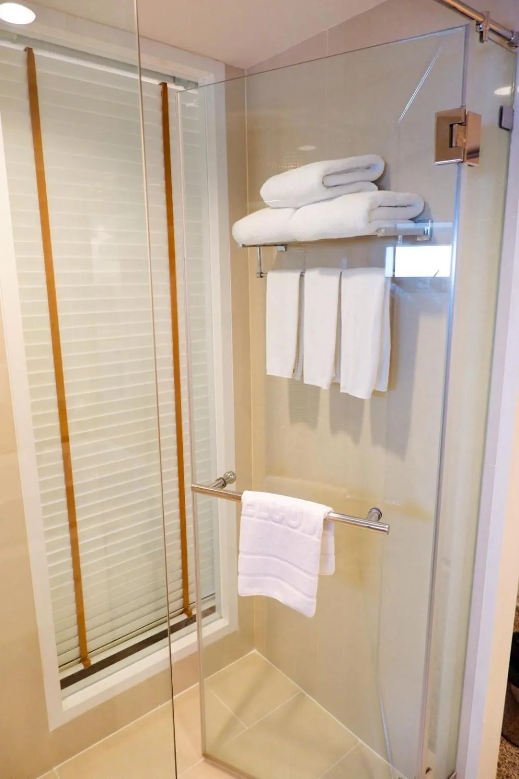 Shower in FuramaXclusive Pratunam Park Hotel