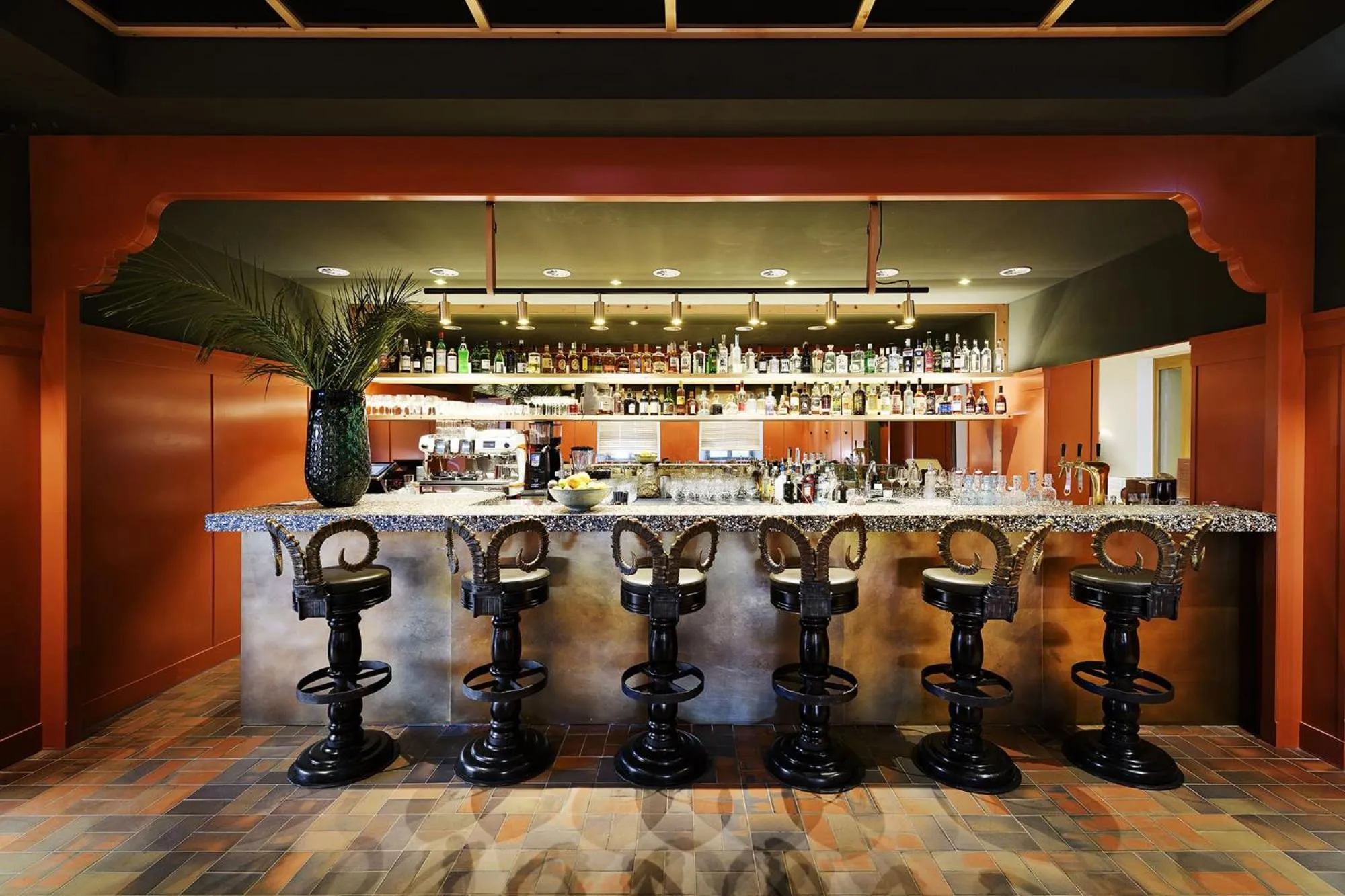 Restaurant/places to eat in Hotel Bussi Baby