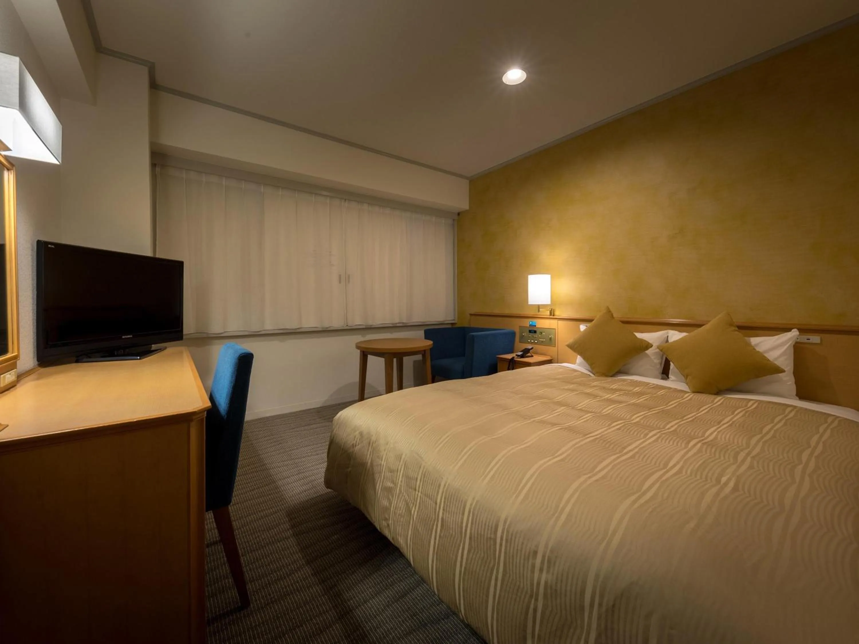 Photo of the whole room, Bed in Nishitetsu Inn Fukuoka