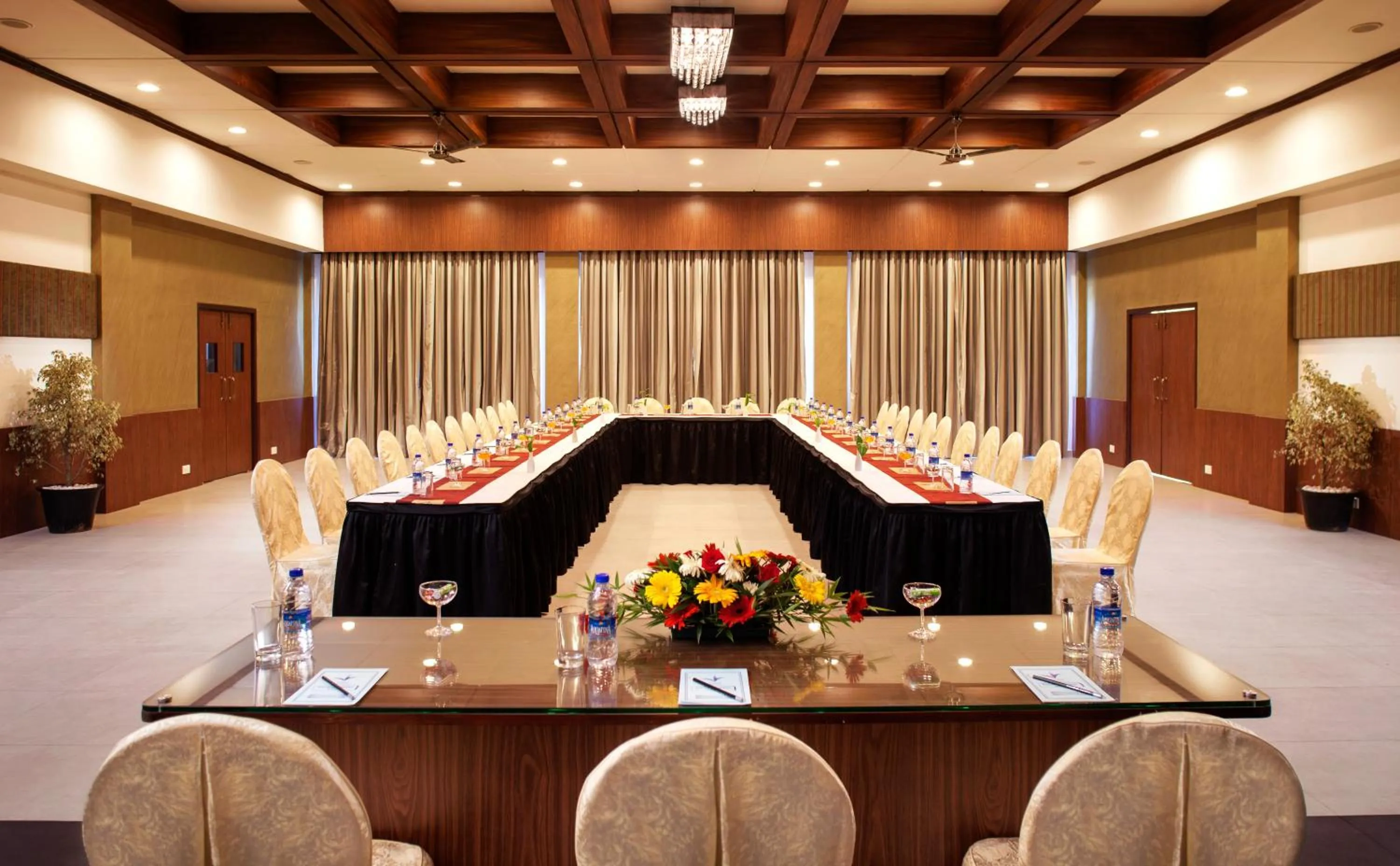 Banquet/Function facilities in Sterling Munnar