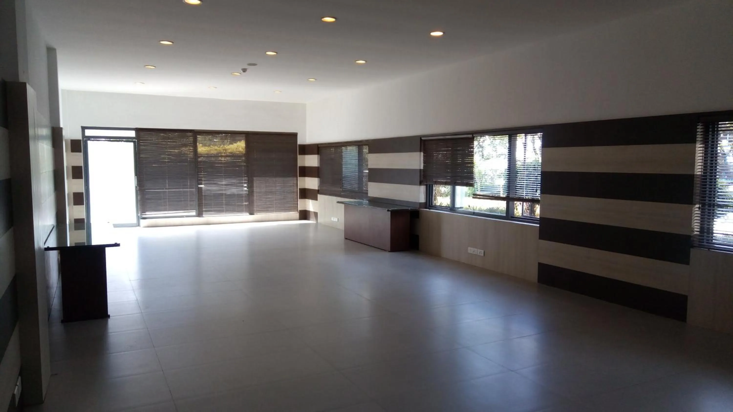 Business facilities in Sterling Munnar