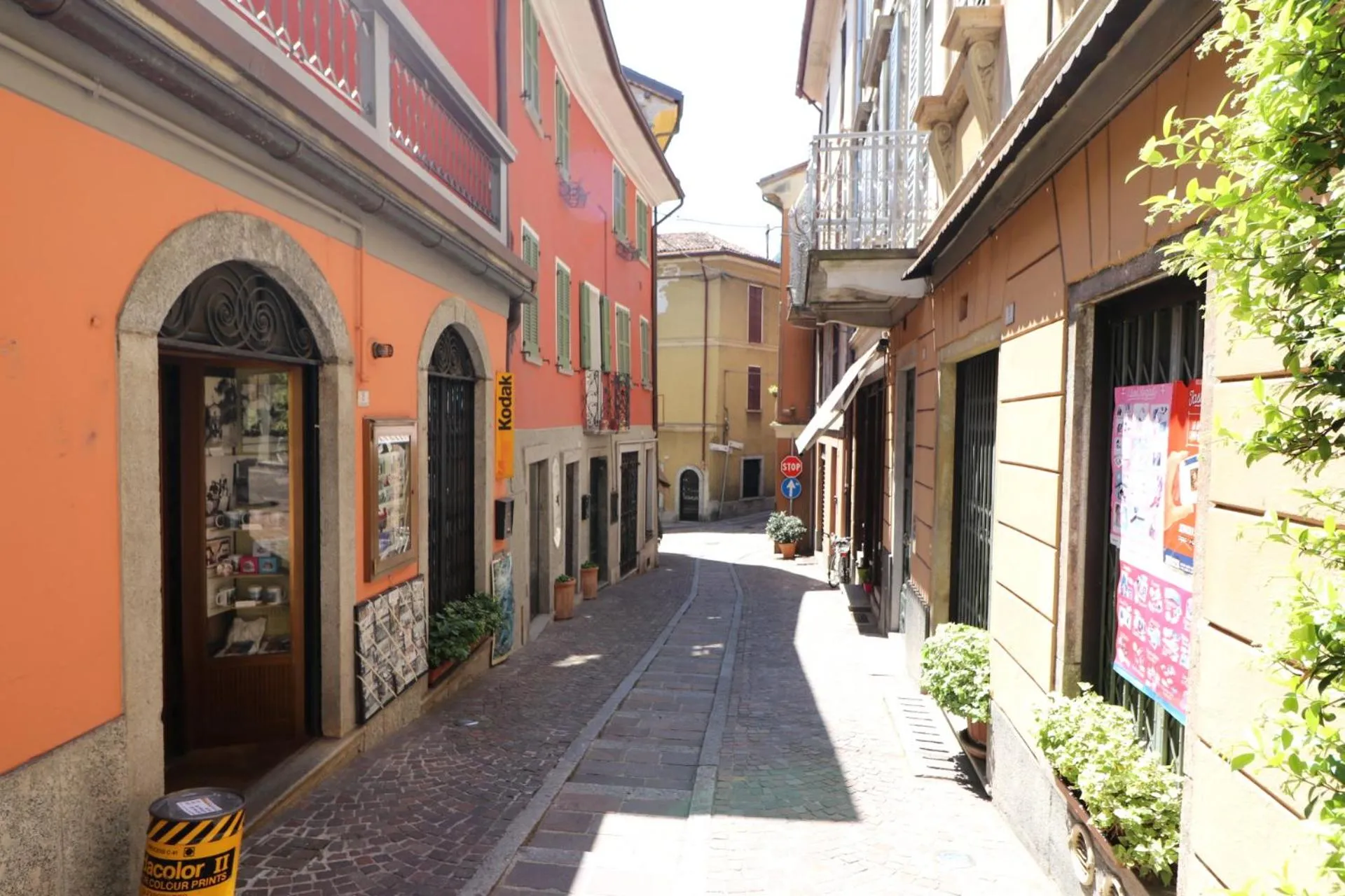 Neighbourhood in Castelli Delux