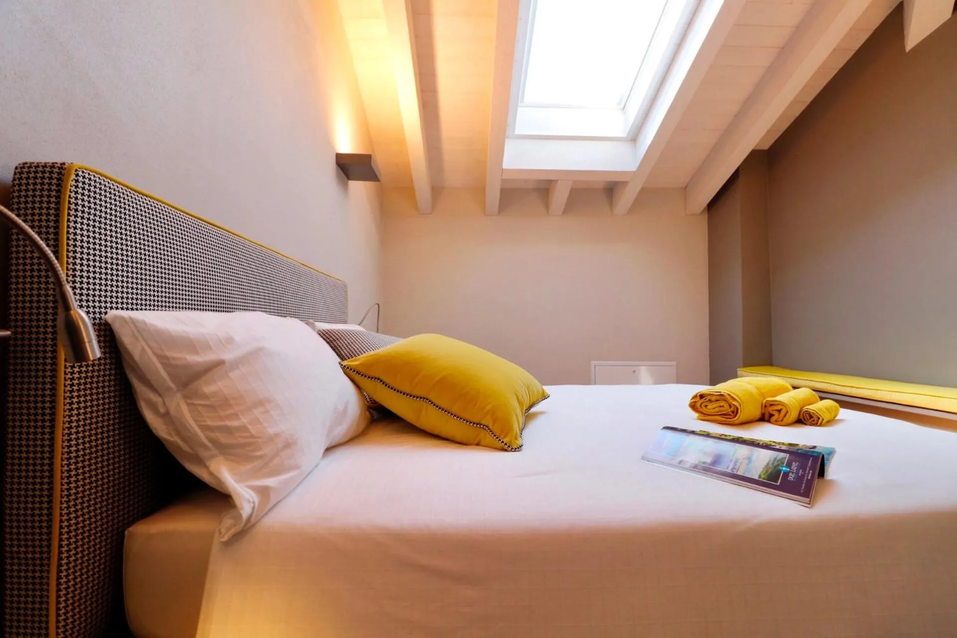 Bedroom, Bed in Castelli Delux