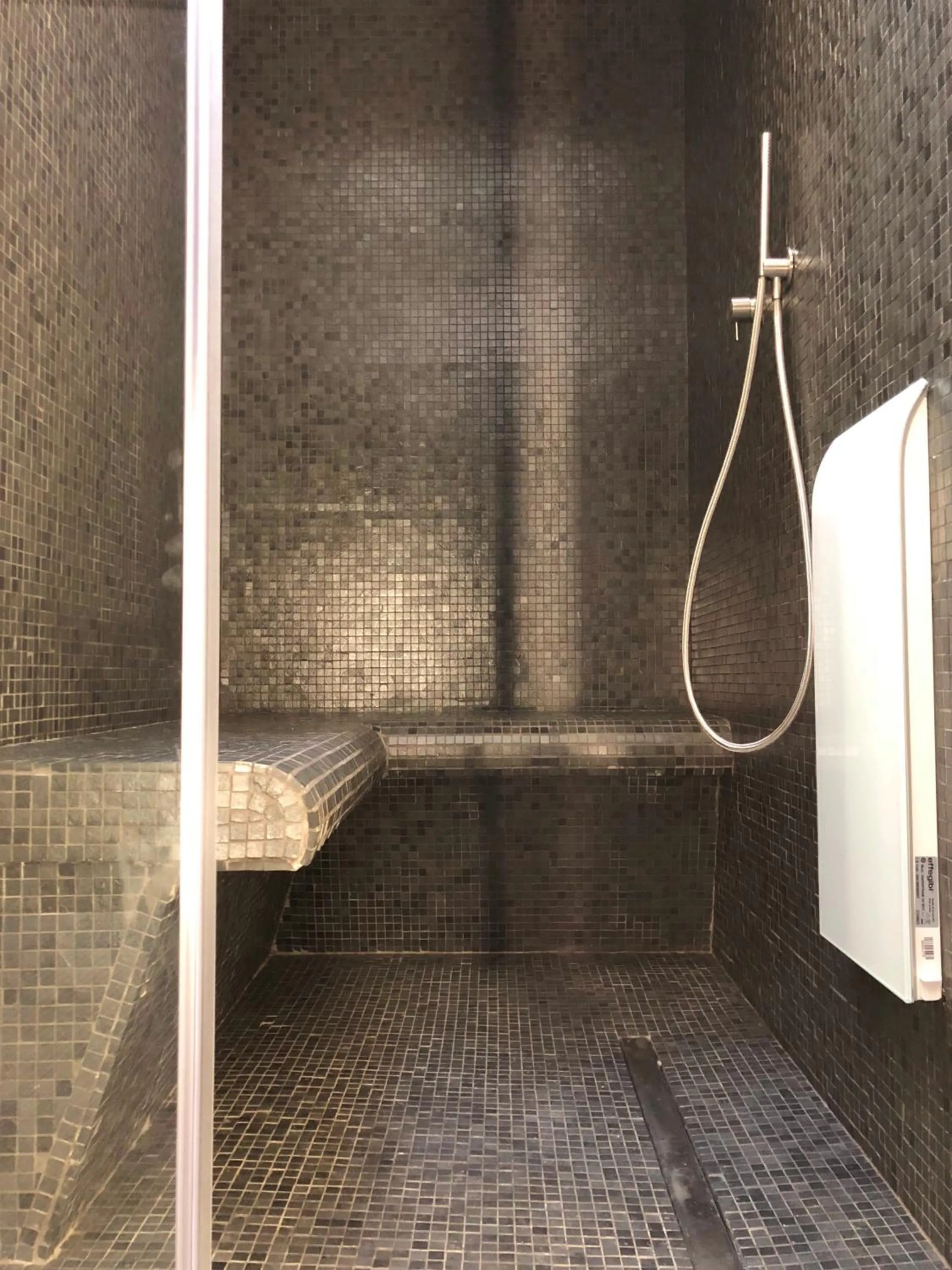 Steam room in Castelli Delux