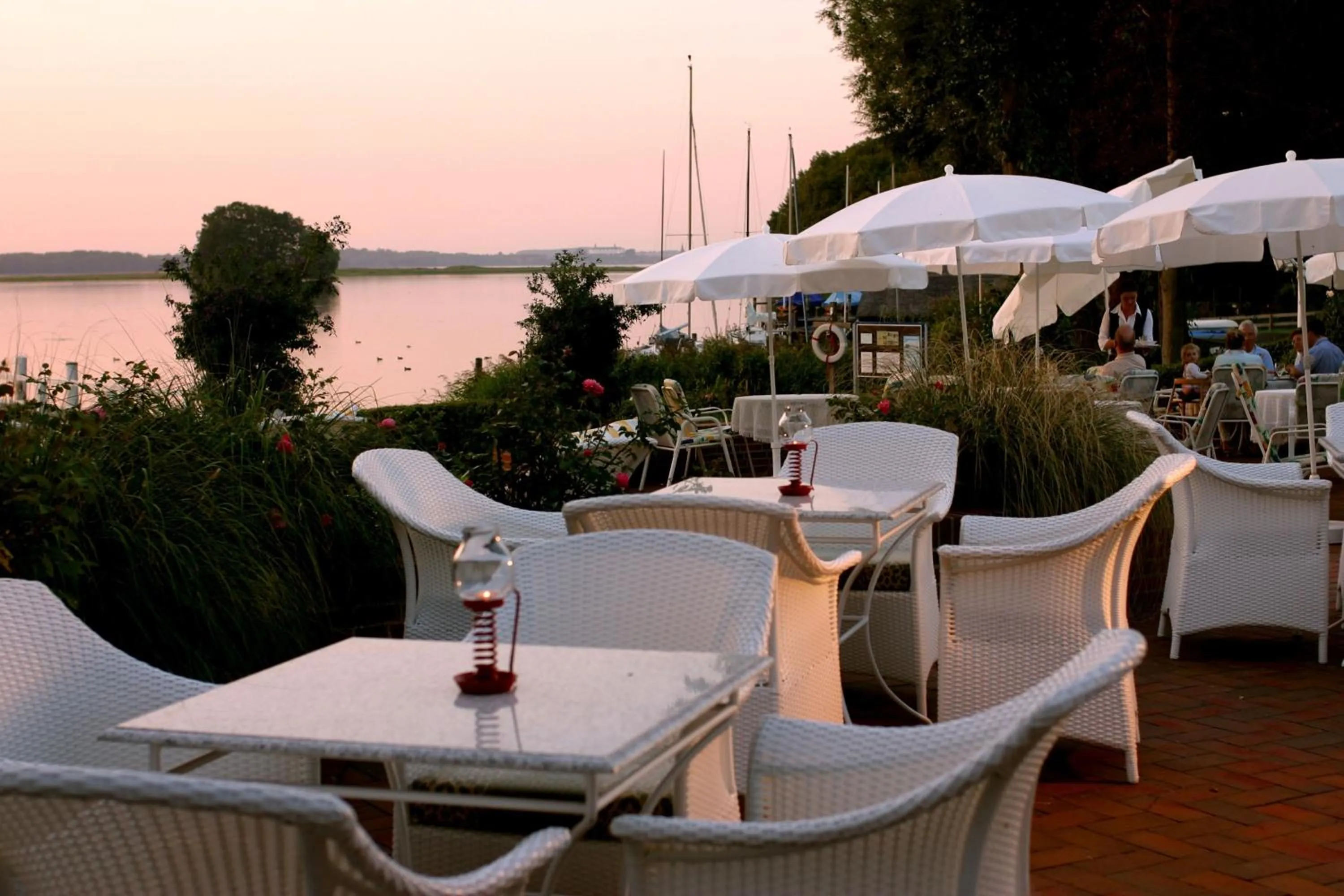 Area and facilities in Strauers Hotel am See