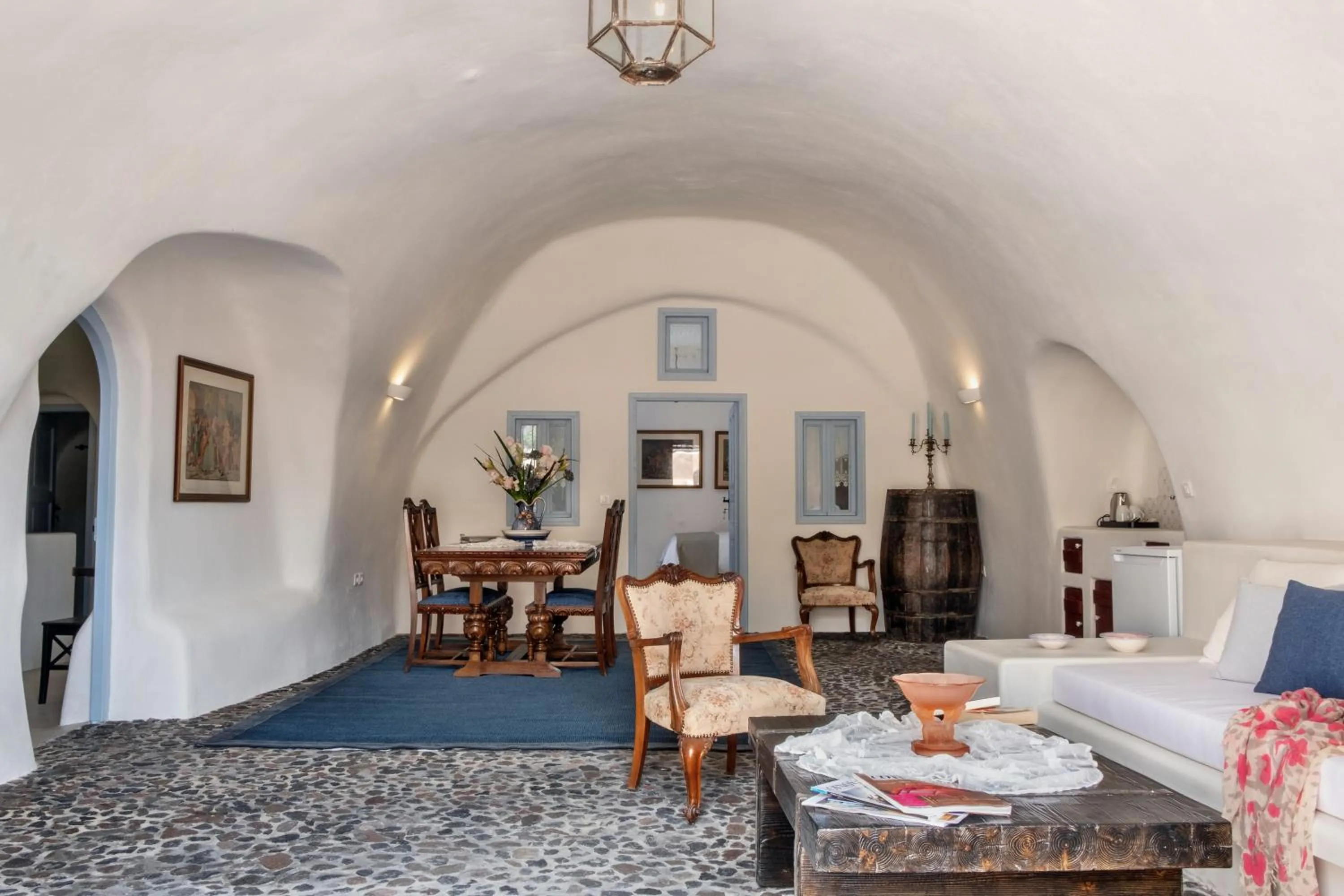 Photo of the whole room in Abelis Canava Luxury Suites