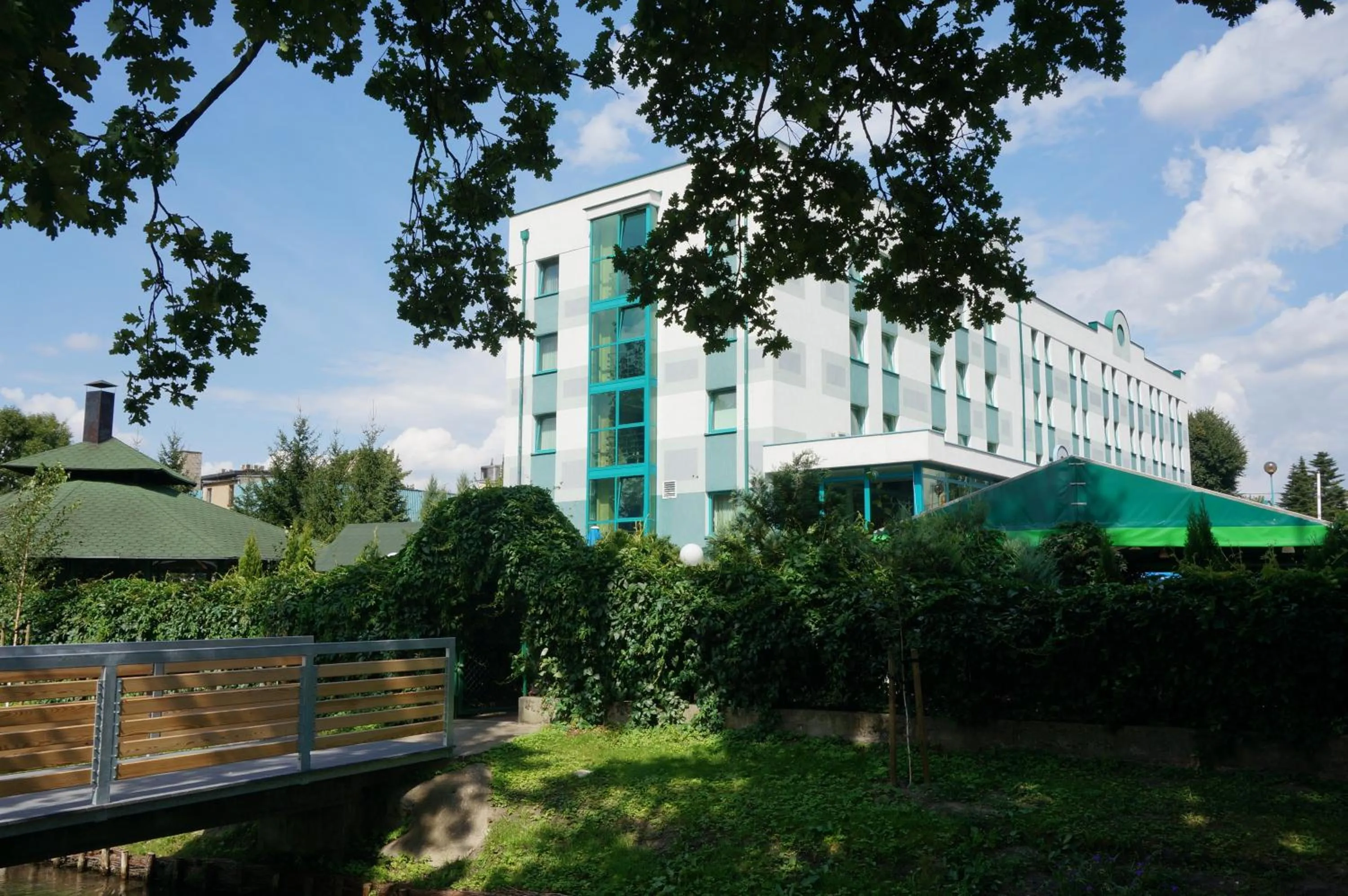 Property building in SPA Barlinek, Hotel Alma & SPA - UWAGA - styczen do marzec 2026 basen nieczynny!