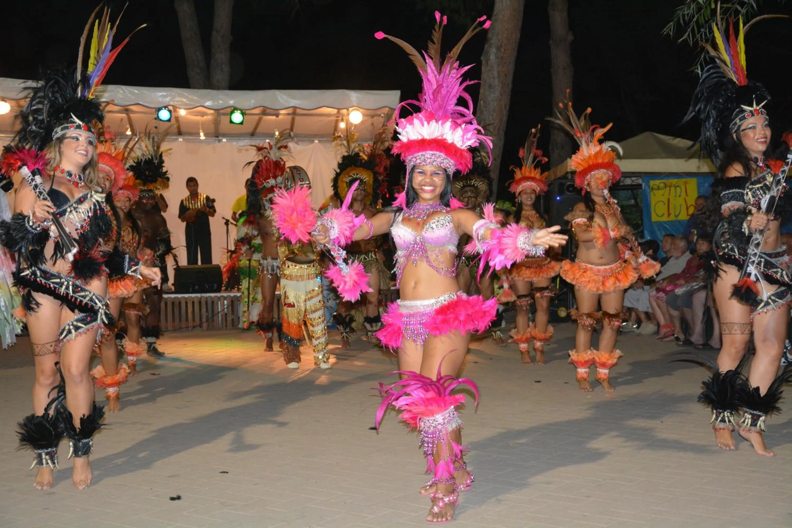 Evening entertainment in Badiaccia Village Camping