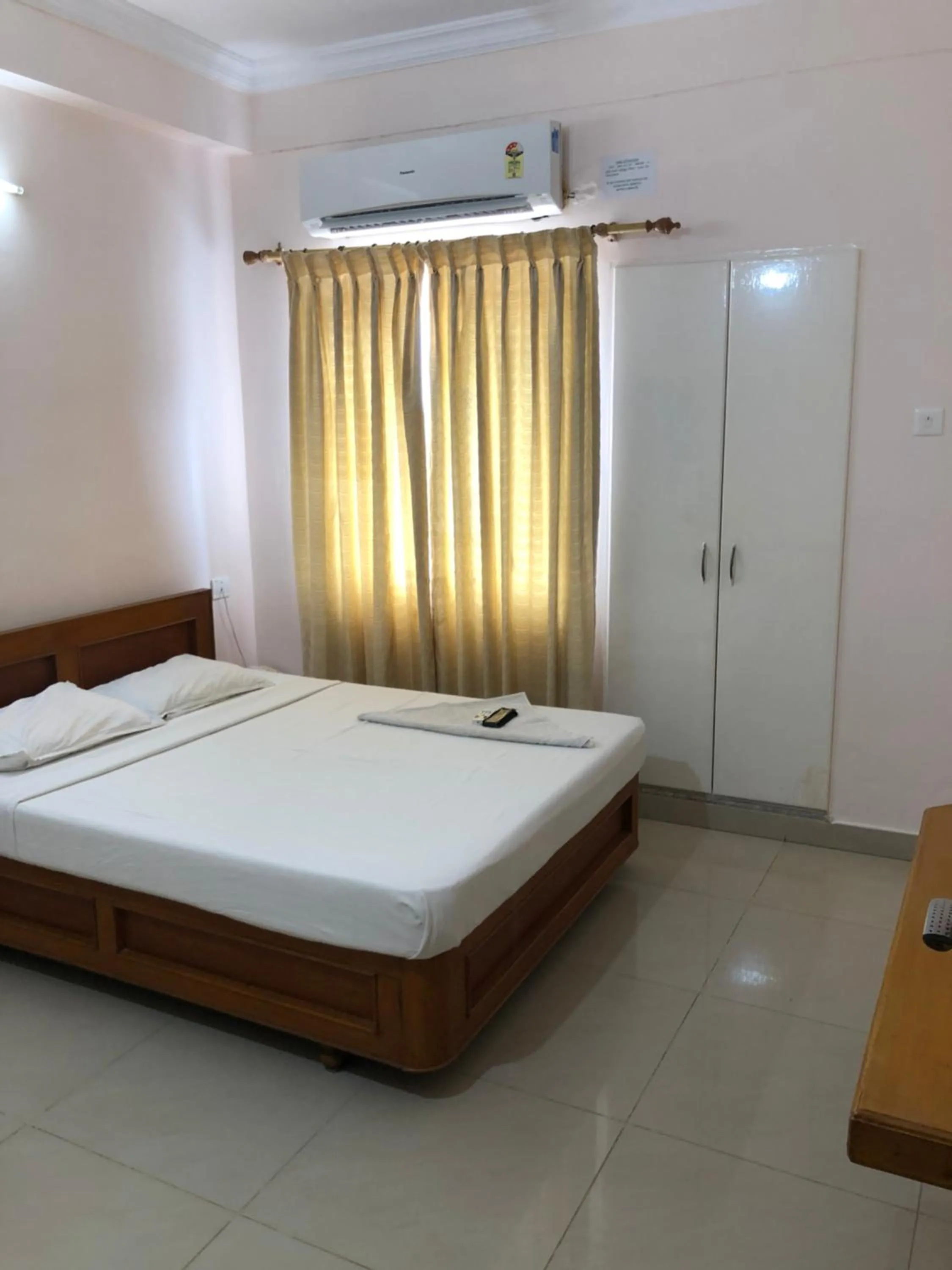 Bed in Hotel GARISHPARK