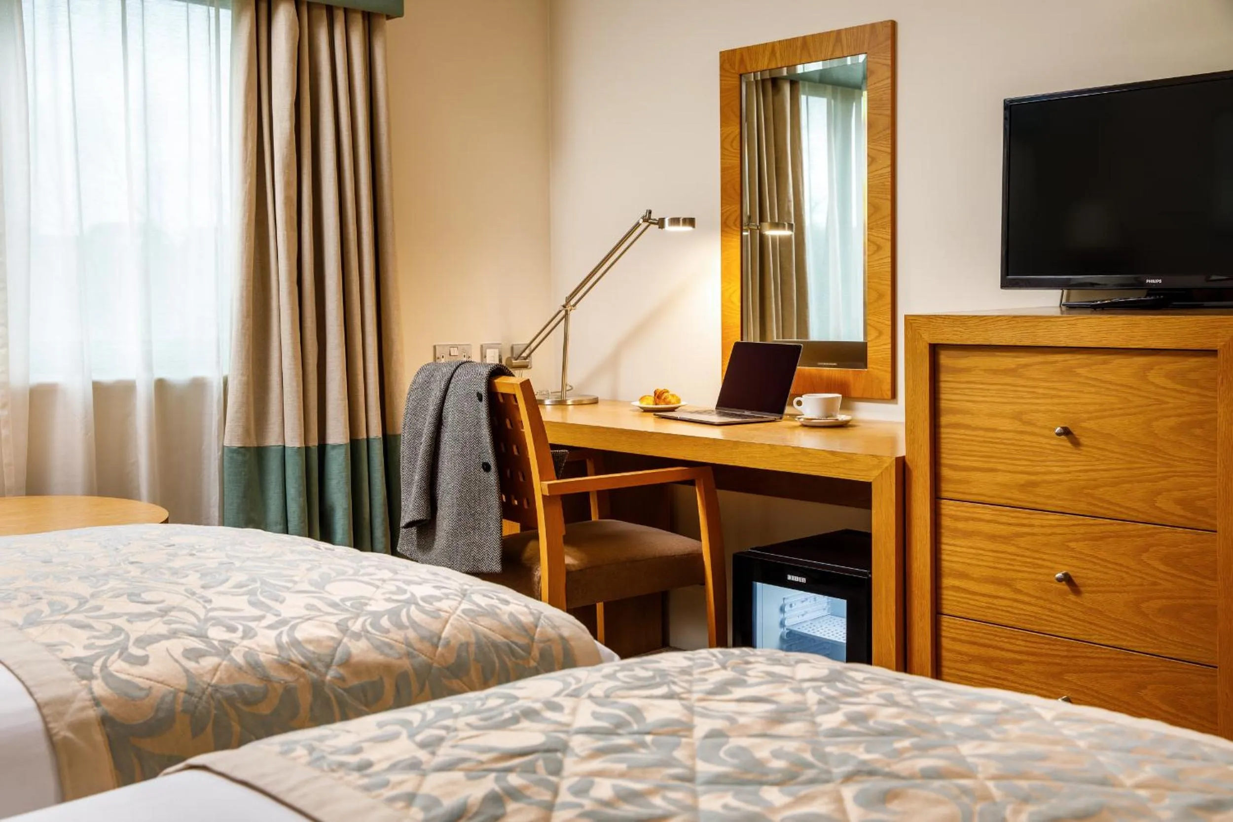 Bedroom, Bed in Mercure Sheffield Parkway