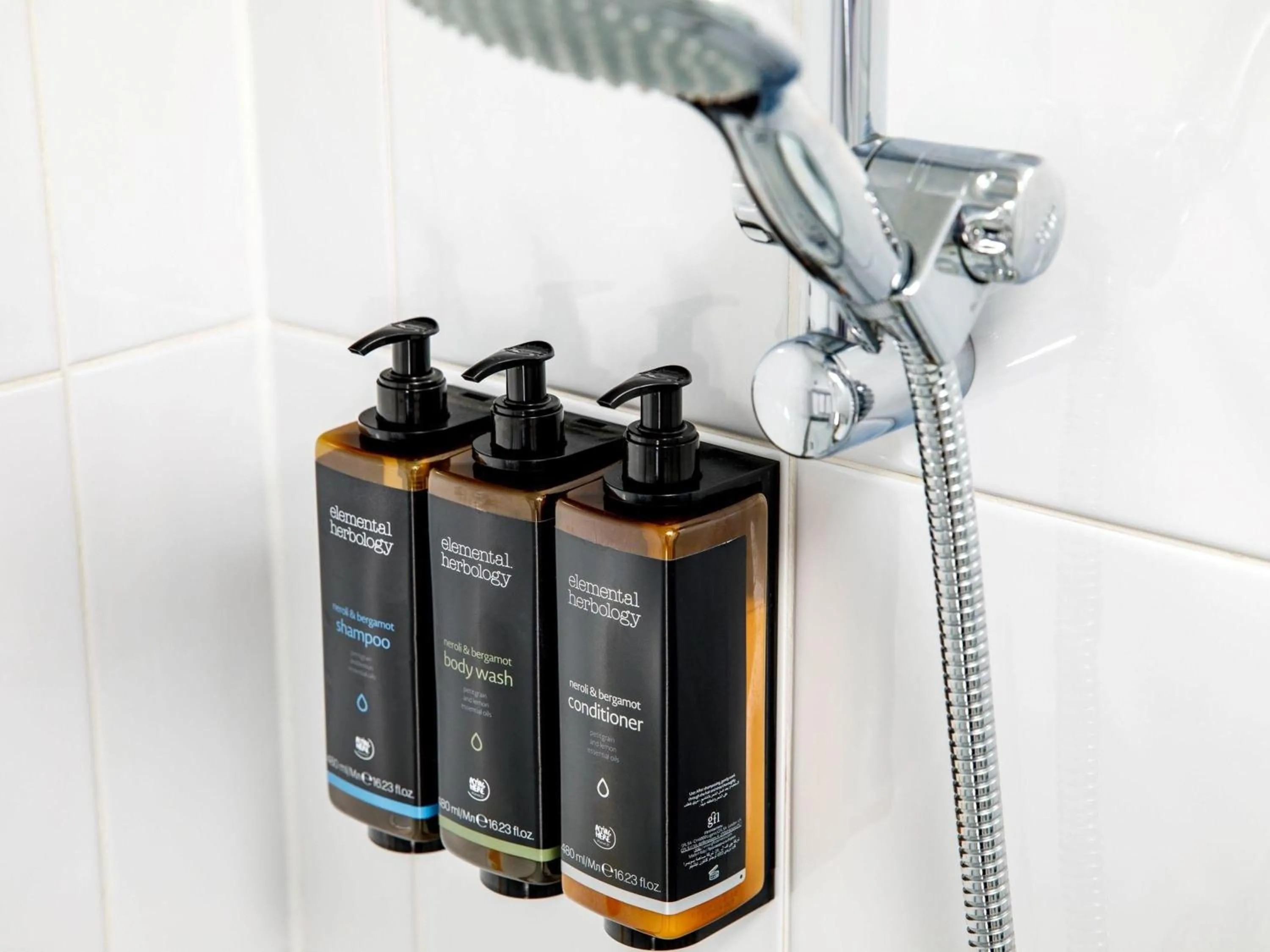 Bedroom in Mercure Sheffield Parkway