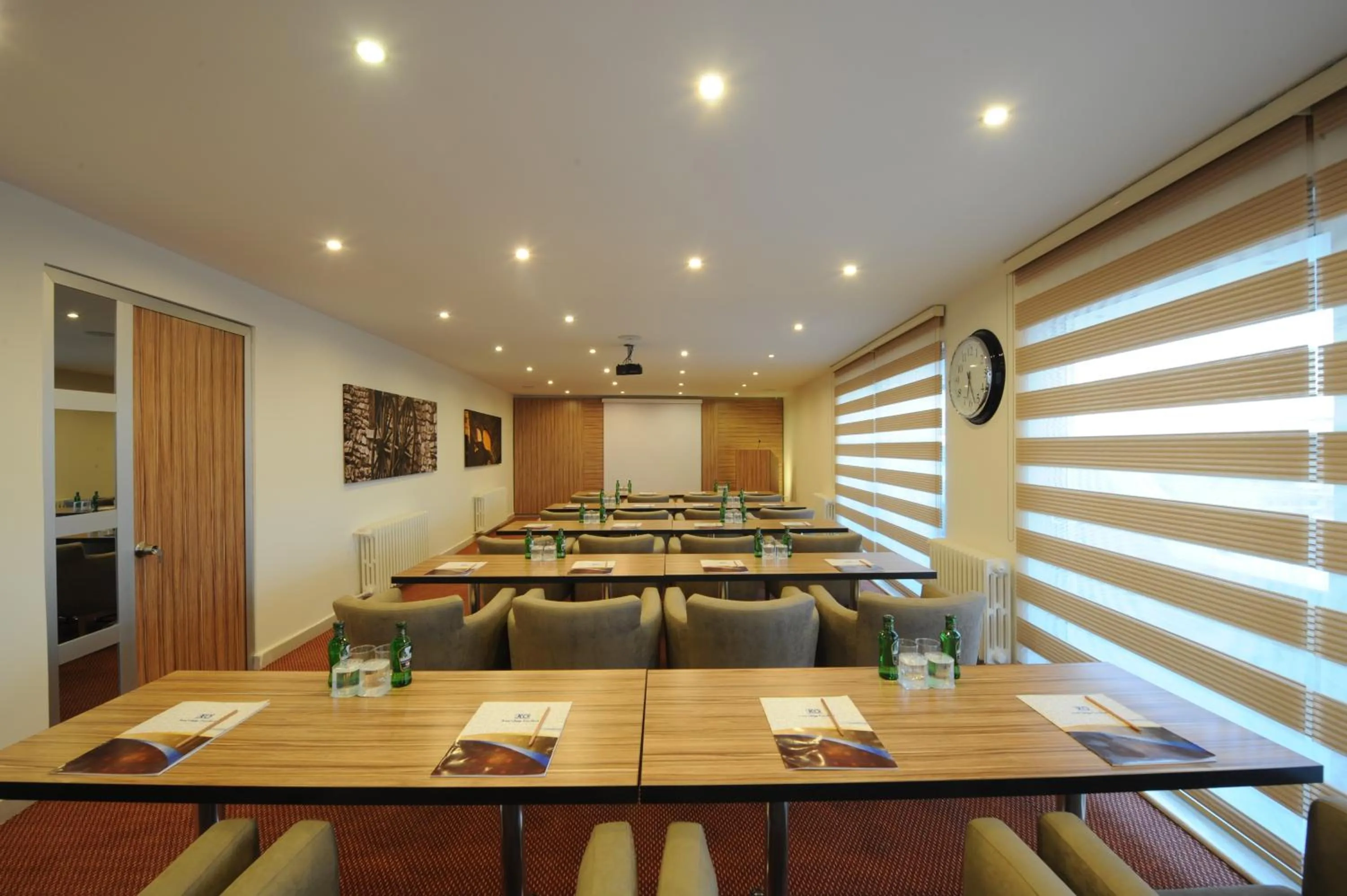 Business facilities in Kardes Hotel