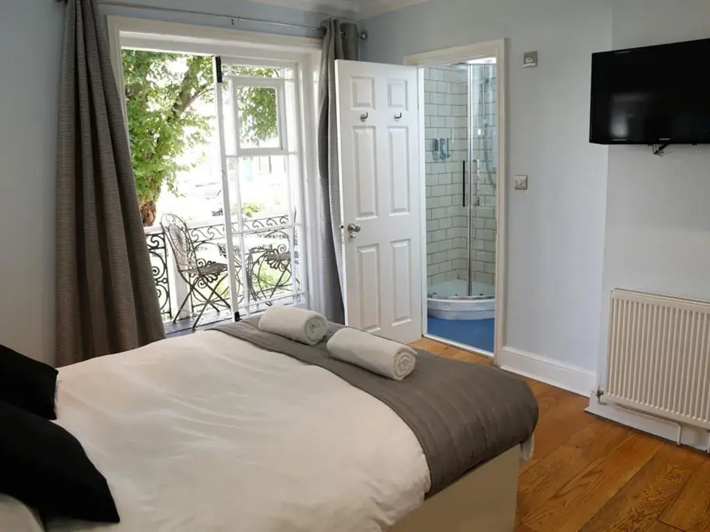 Double Room with Private Bathroom in INNit Joy Double Room with Private Bathroom in INNit Joy