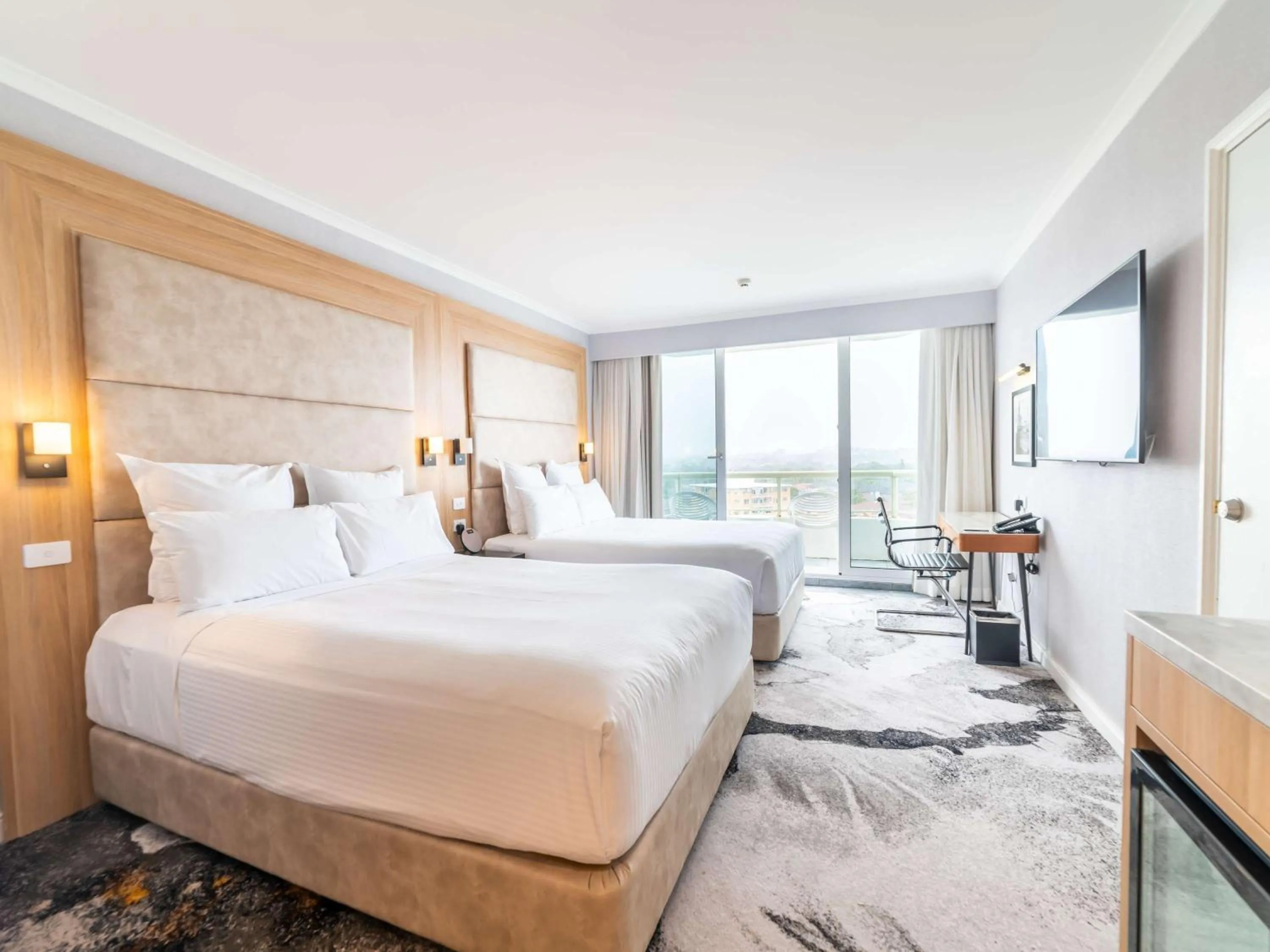 Standard Twin Room in Novotel Sydney Brighton Beach