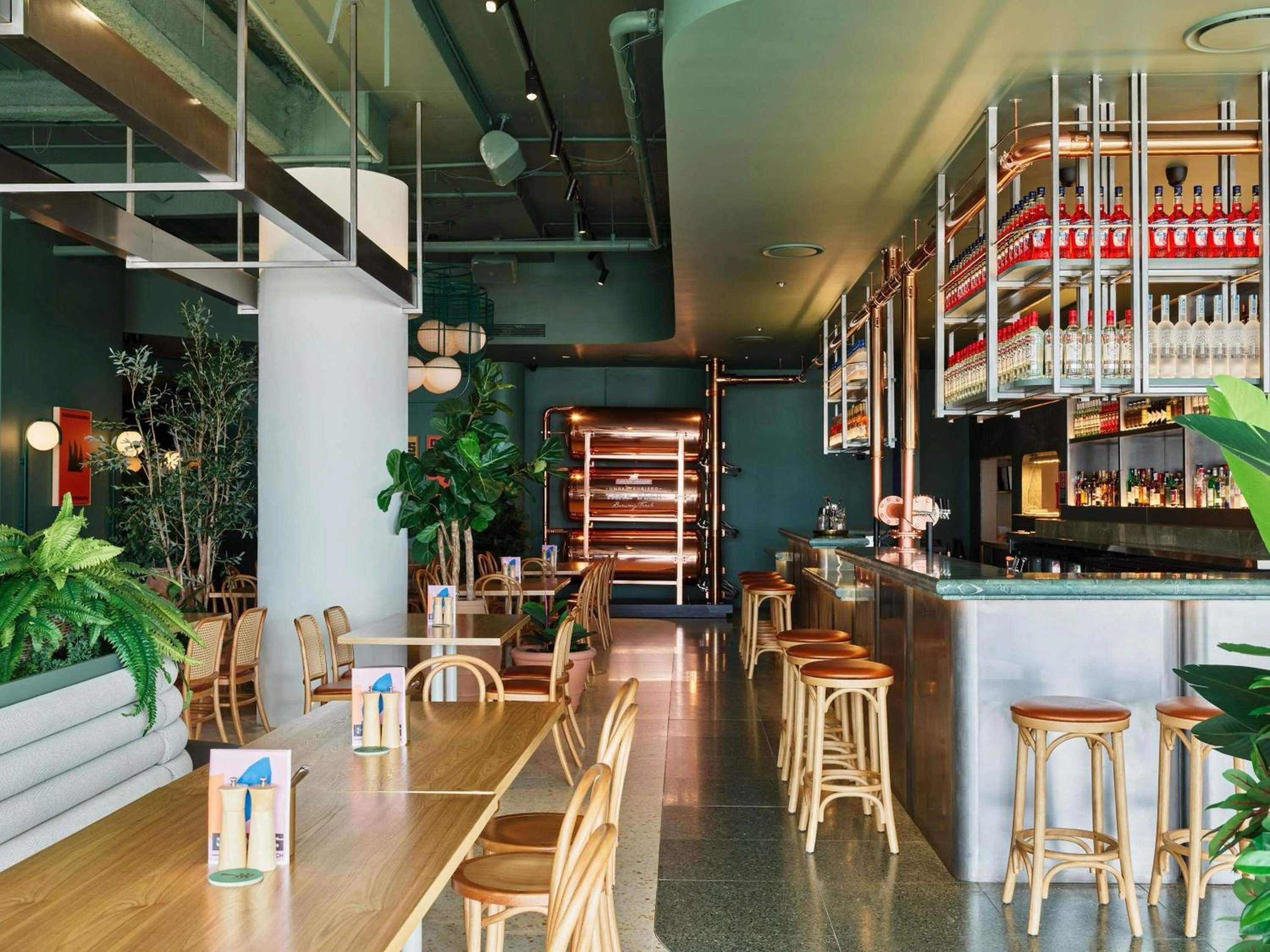 Lounge or bar in The Brighton Hotel Sydney - Mgallery Collection