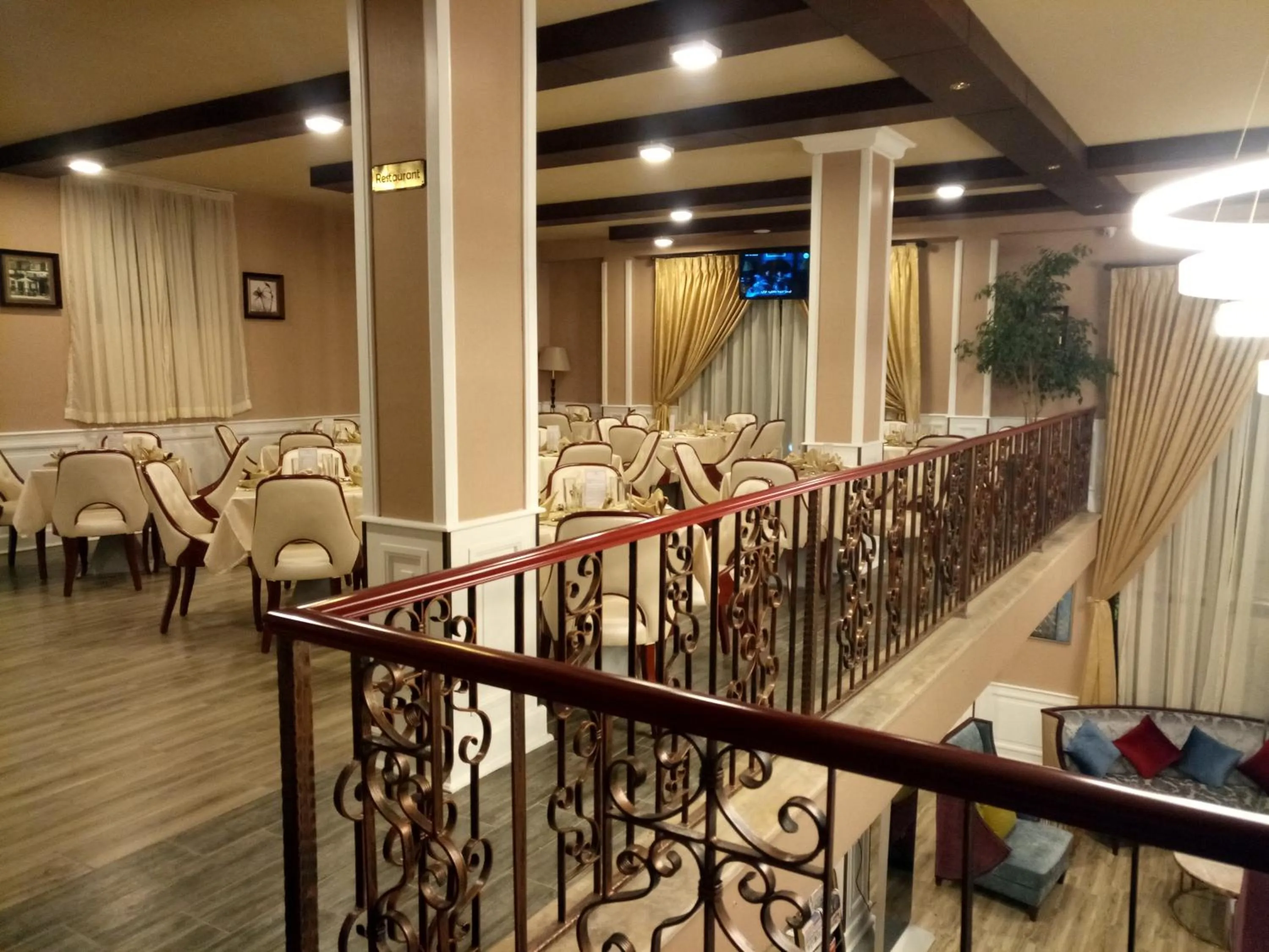 Restaurant/places to eat in Sherar Addis Hotel