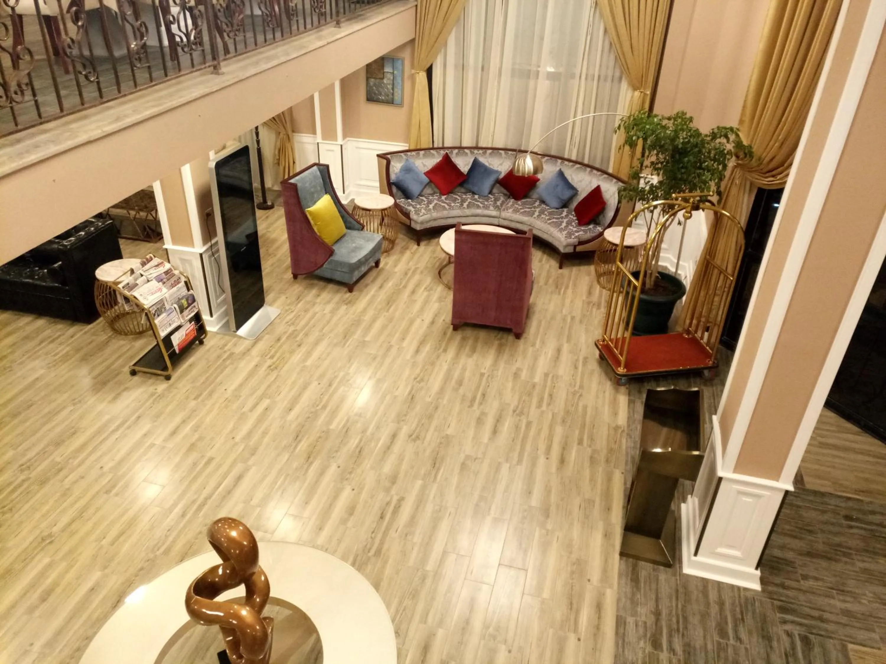 Living room in Sherar Addis Hotel