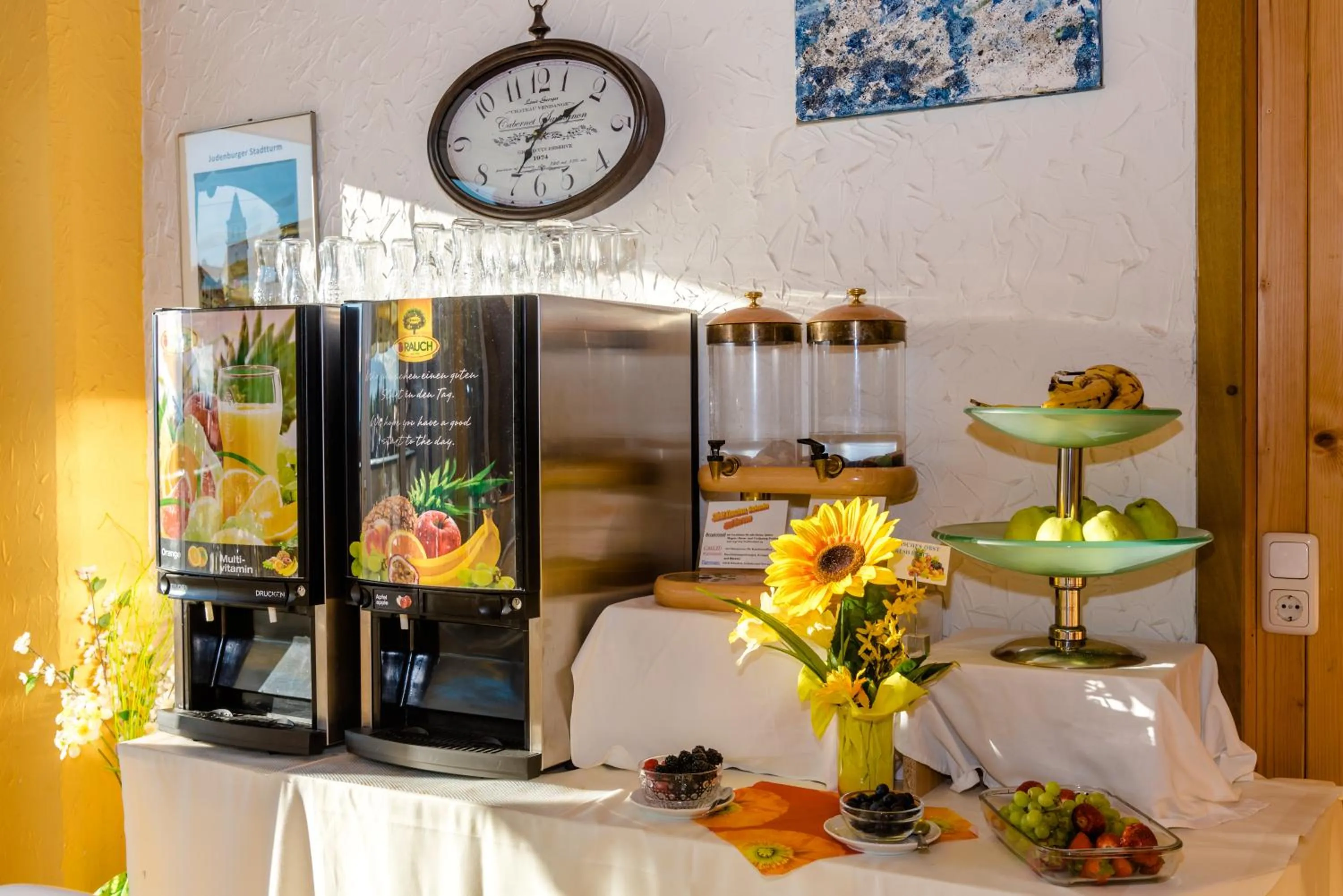 Buffet breakfast in Stadthotel Schwerterbräu