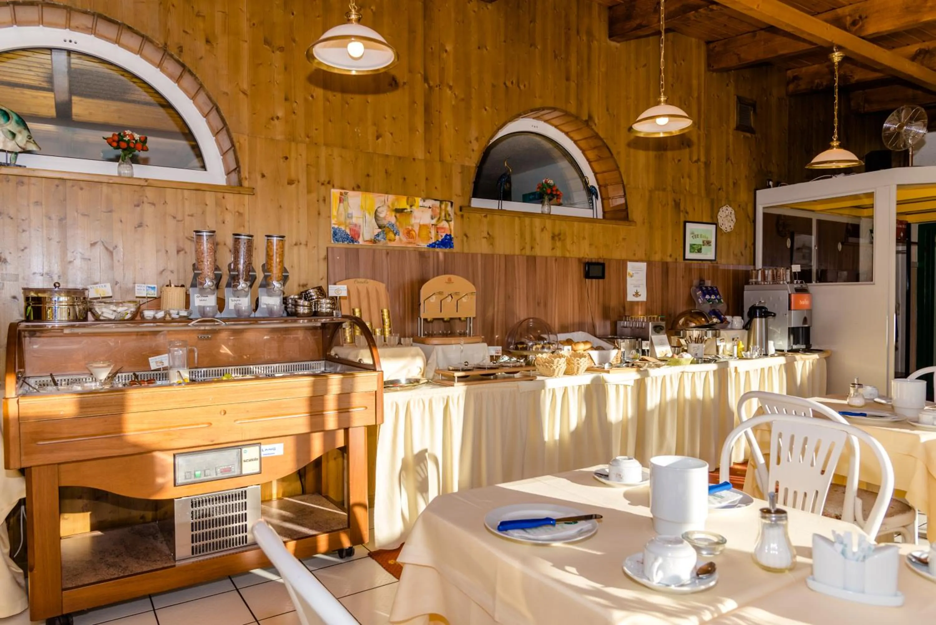 Buffet breakfast in Stadthotel Schwerterbräu