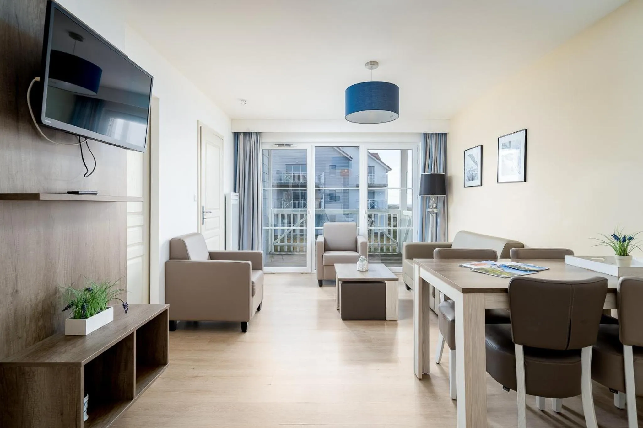 TV and multimedia in Evancy Equihen-Plage