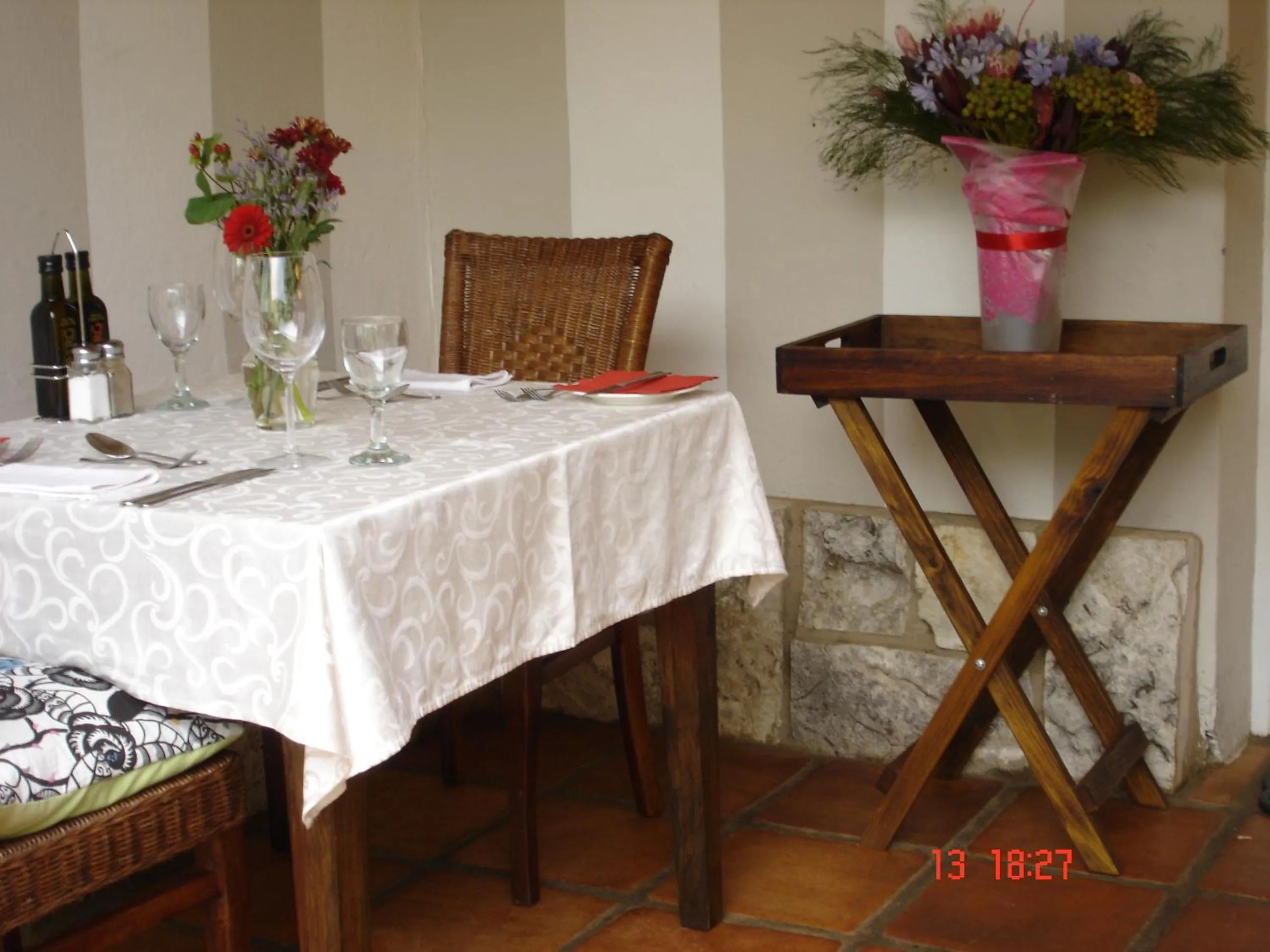 Restaurant/places to eat in De Doornkraal Vinotel