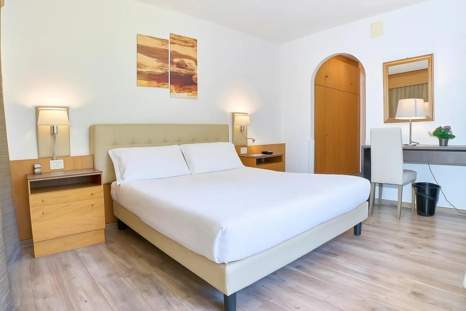 Bedroom, Bed in Hotel Trento