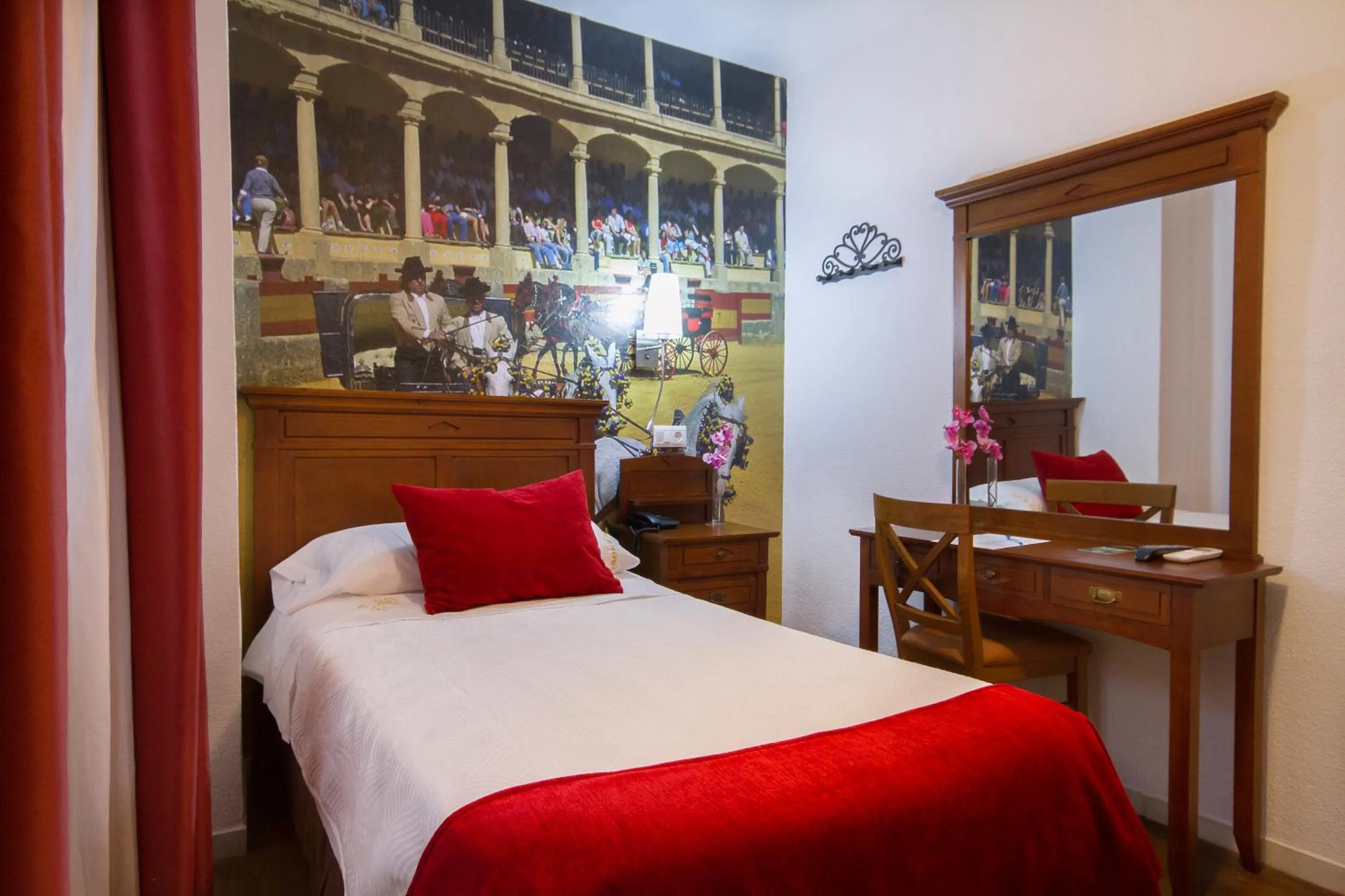 Photo of the whole room, Bed in Hotel El Tajo & SPA