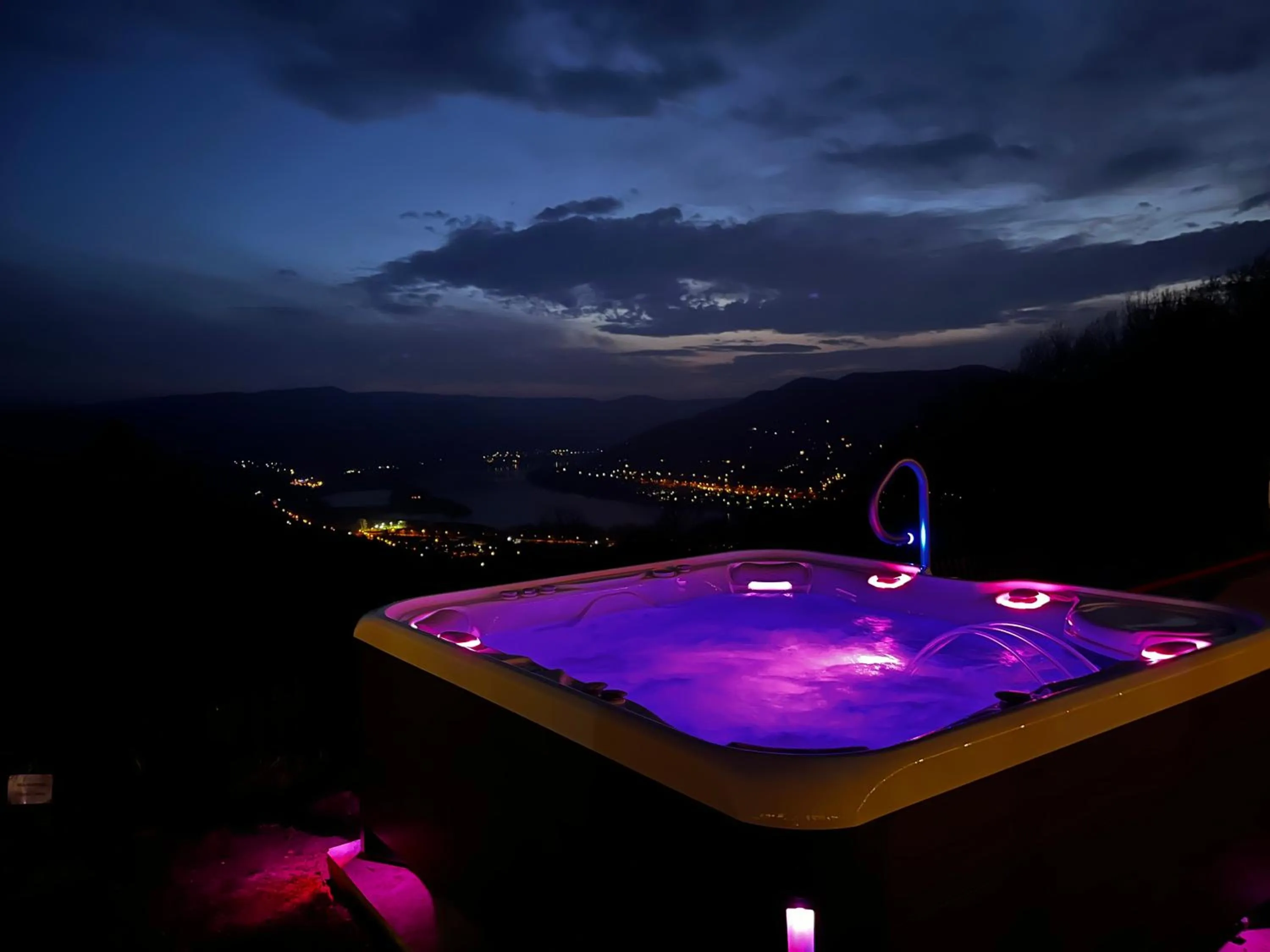 Swimming pool in Silvanus Hotel