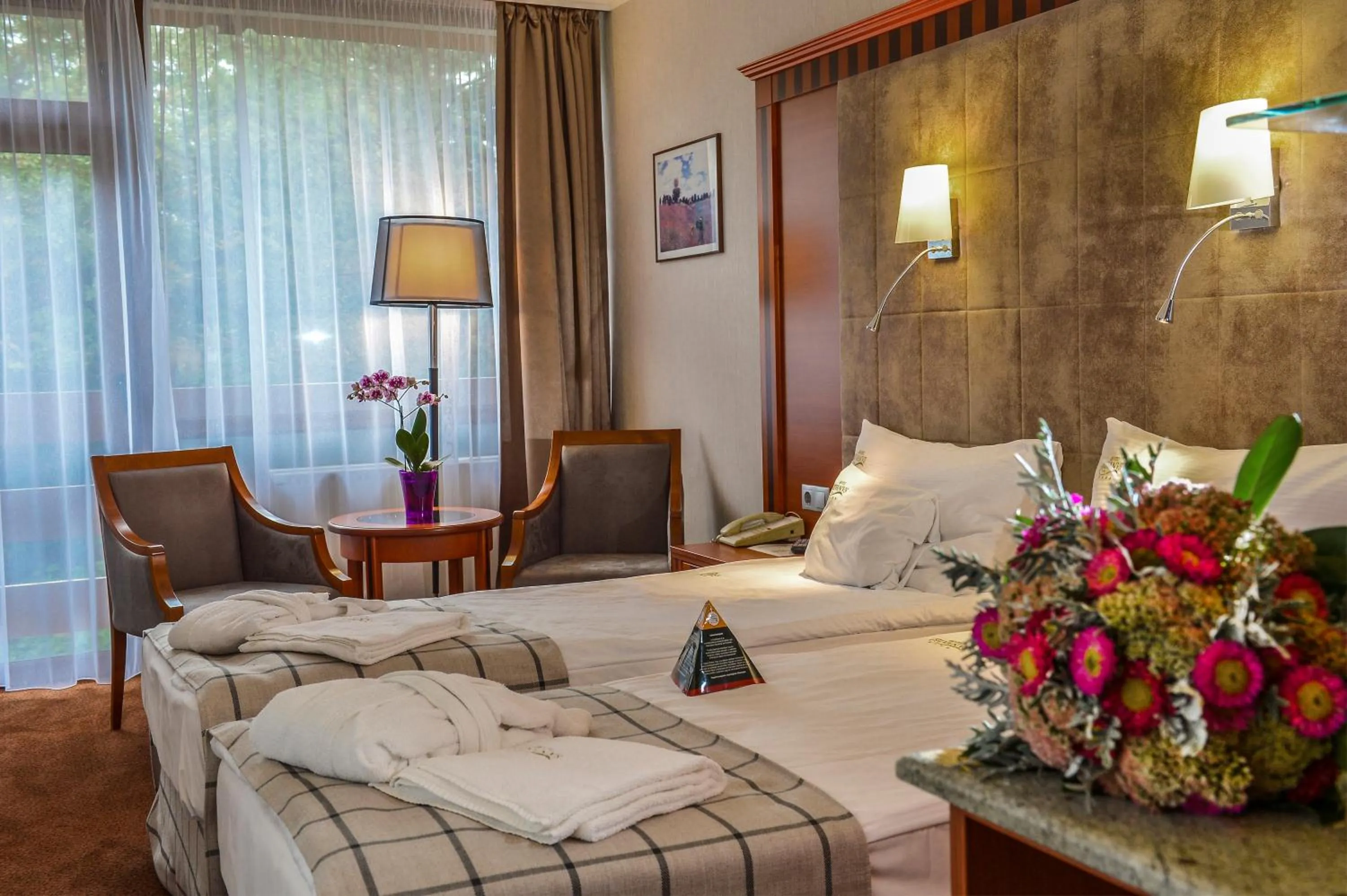 Photo of the whole room, Bed in Silvanus Hotel