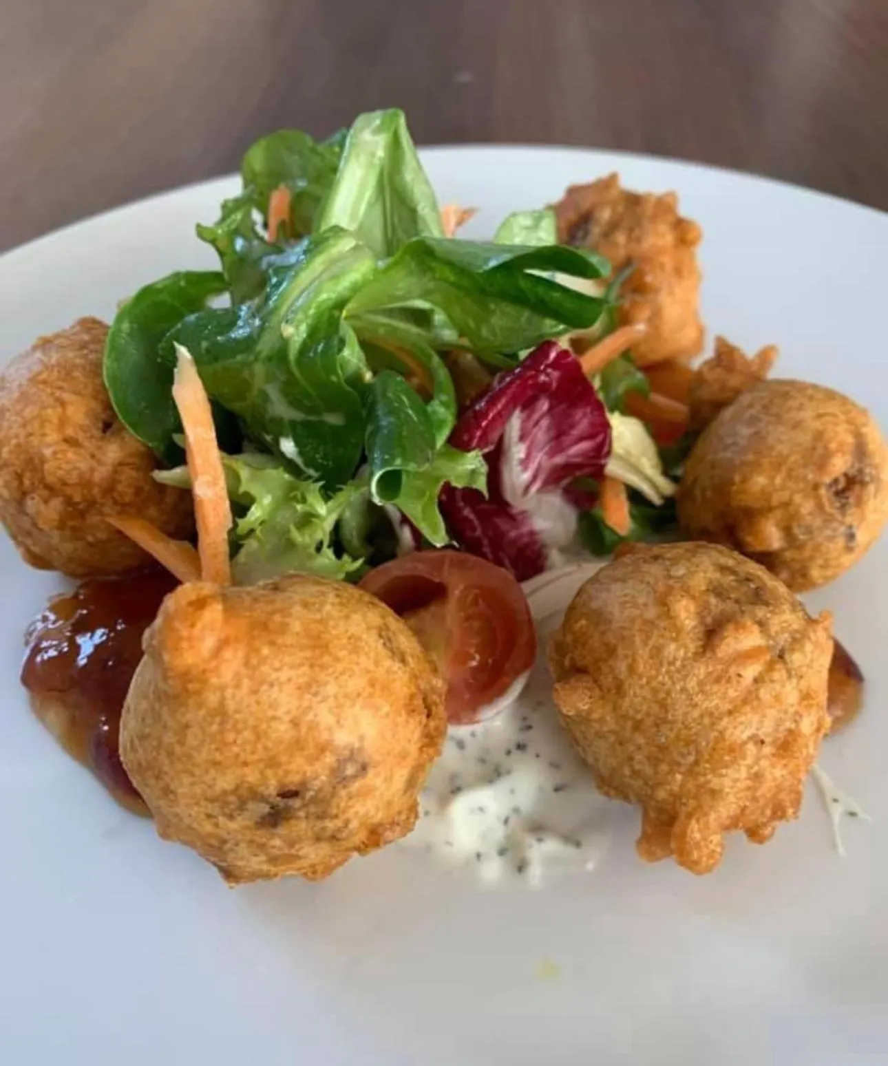 Food and drinks in King Robert Hotel