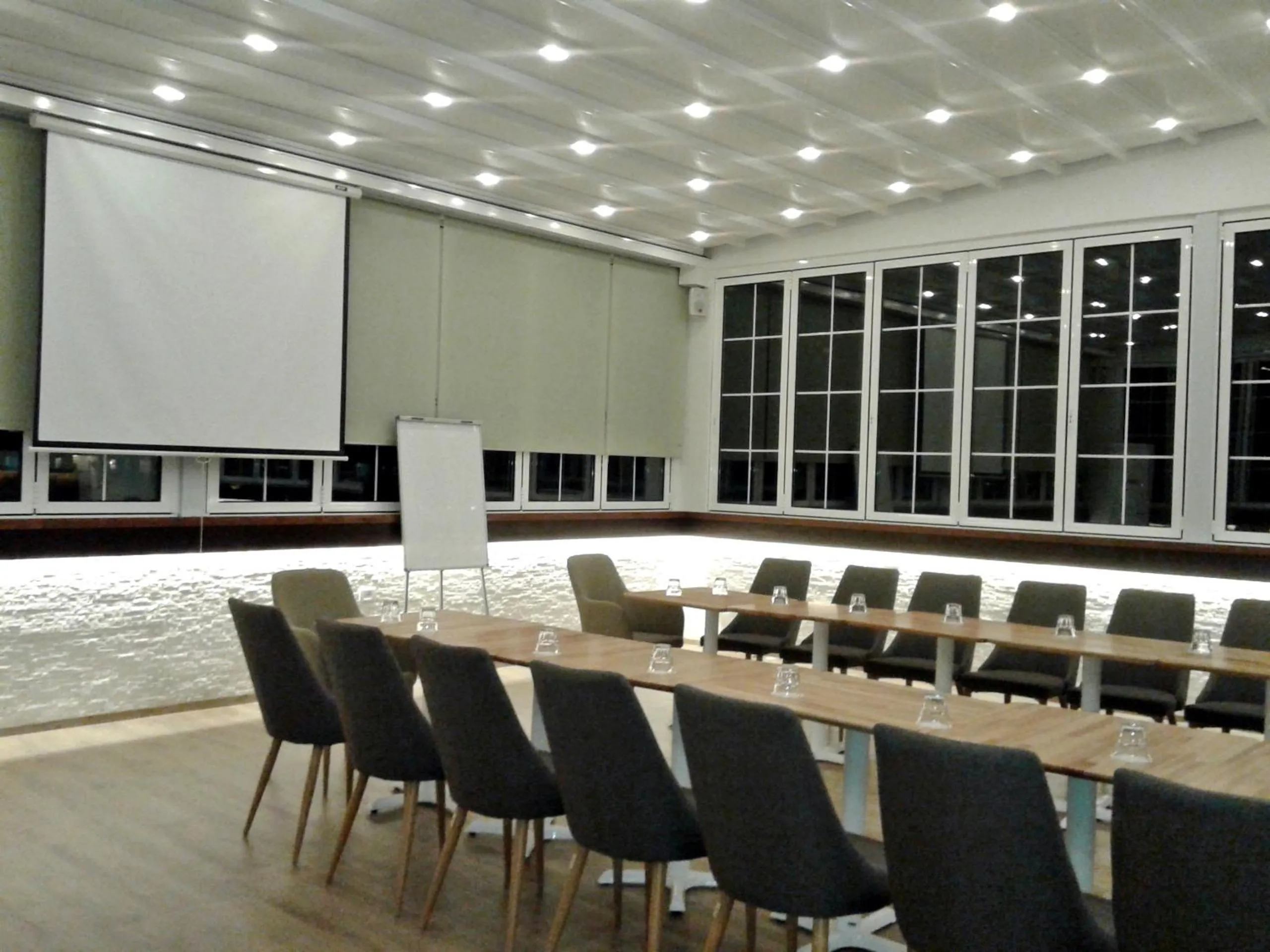 Banquet/Function facilities in Capital Tirana Hotel Bruçi