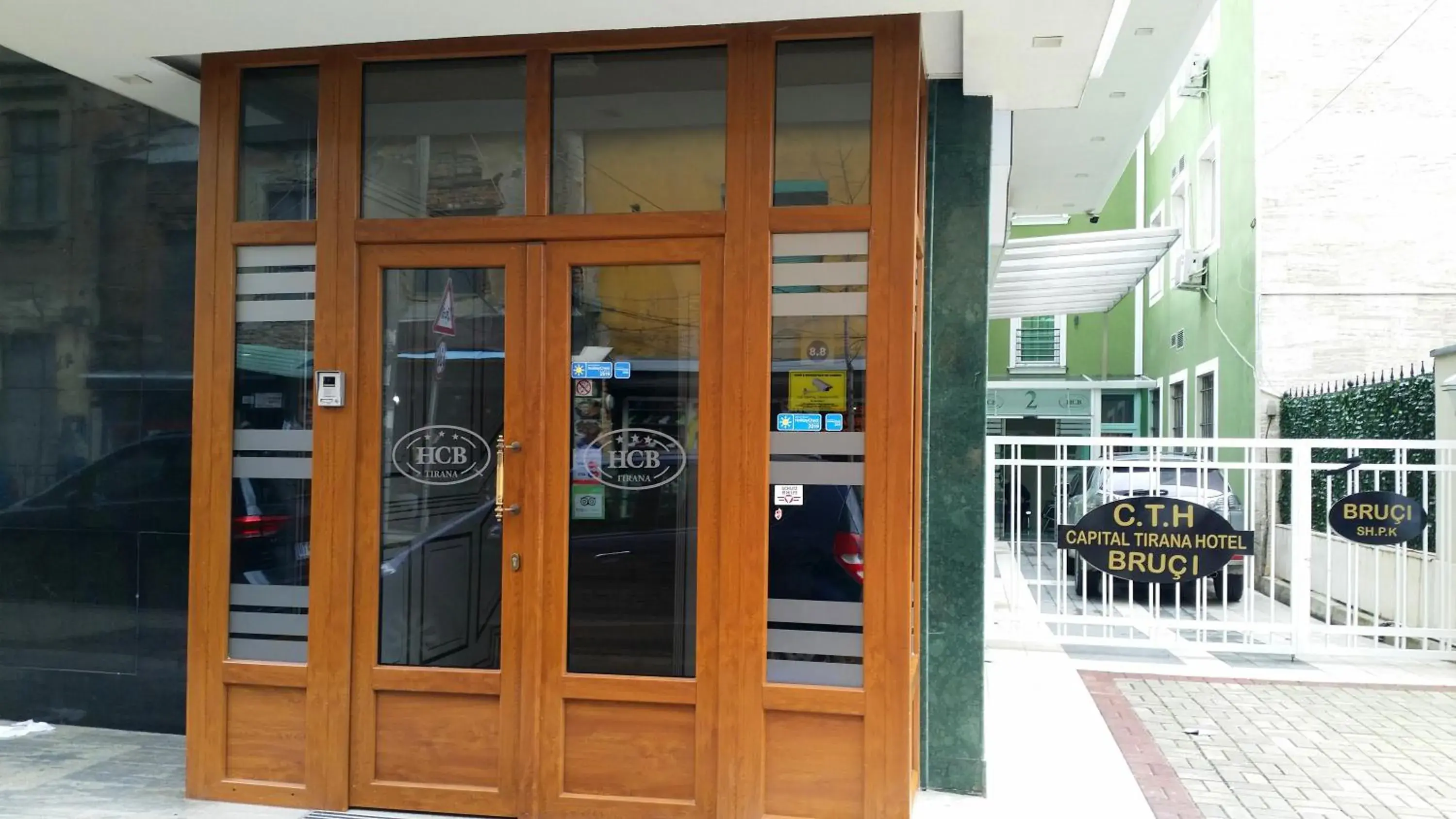 Property building in Capital Tirana Hotel Bruçi Property building in Capital Tirana Hotel Bruçi