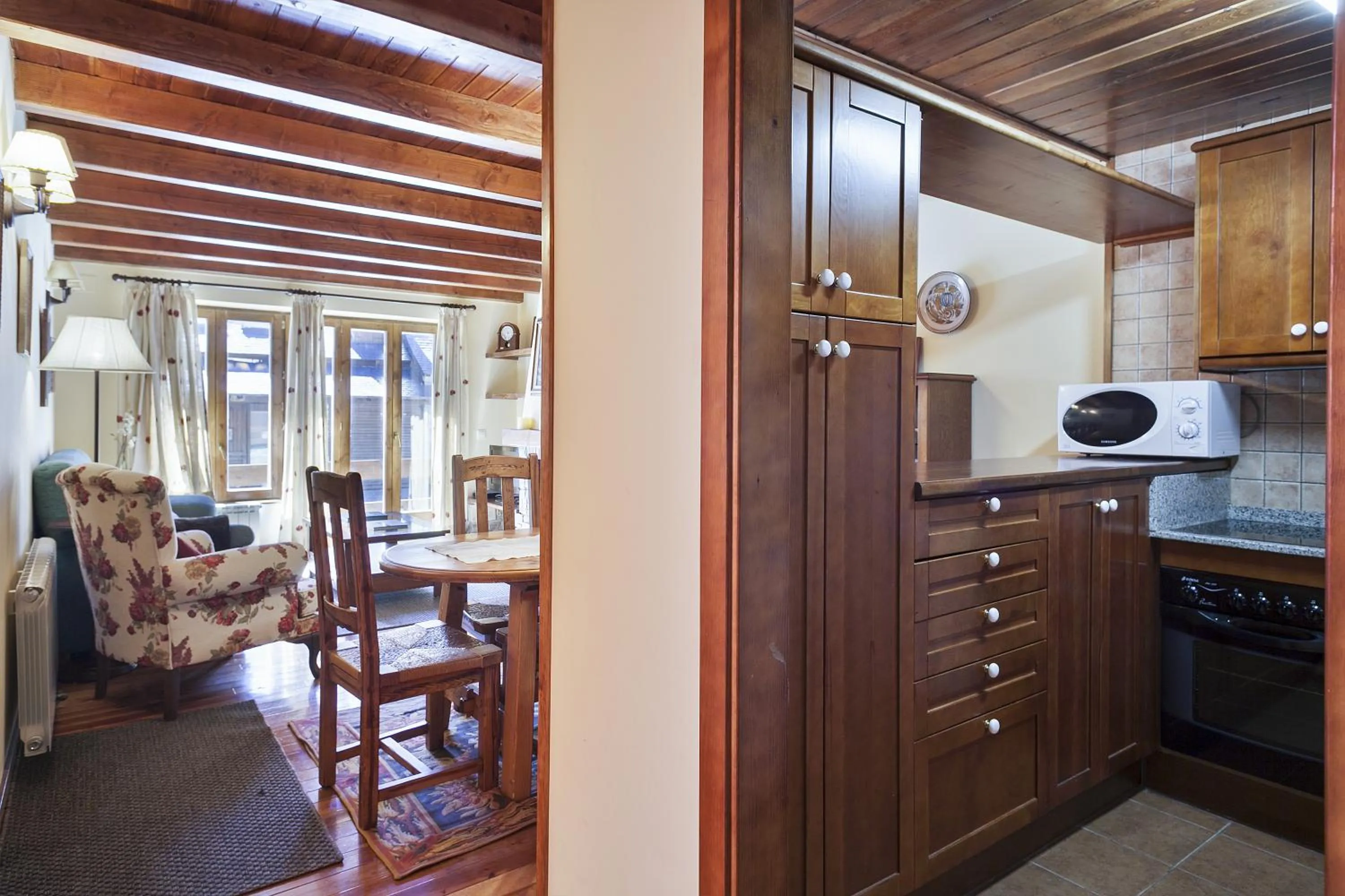 Kitchen or kitchenette in Baqueira Apartamentos Cota 1700 a pie de pistas