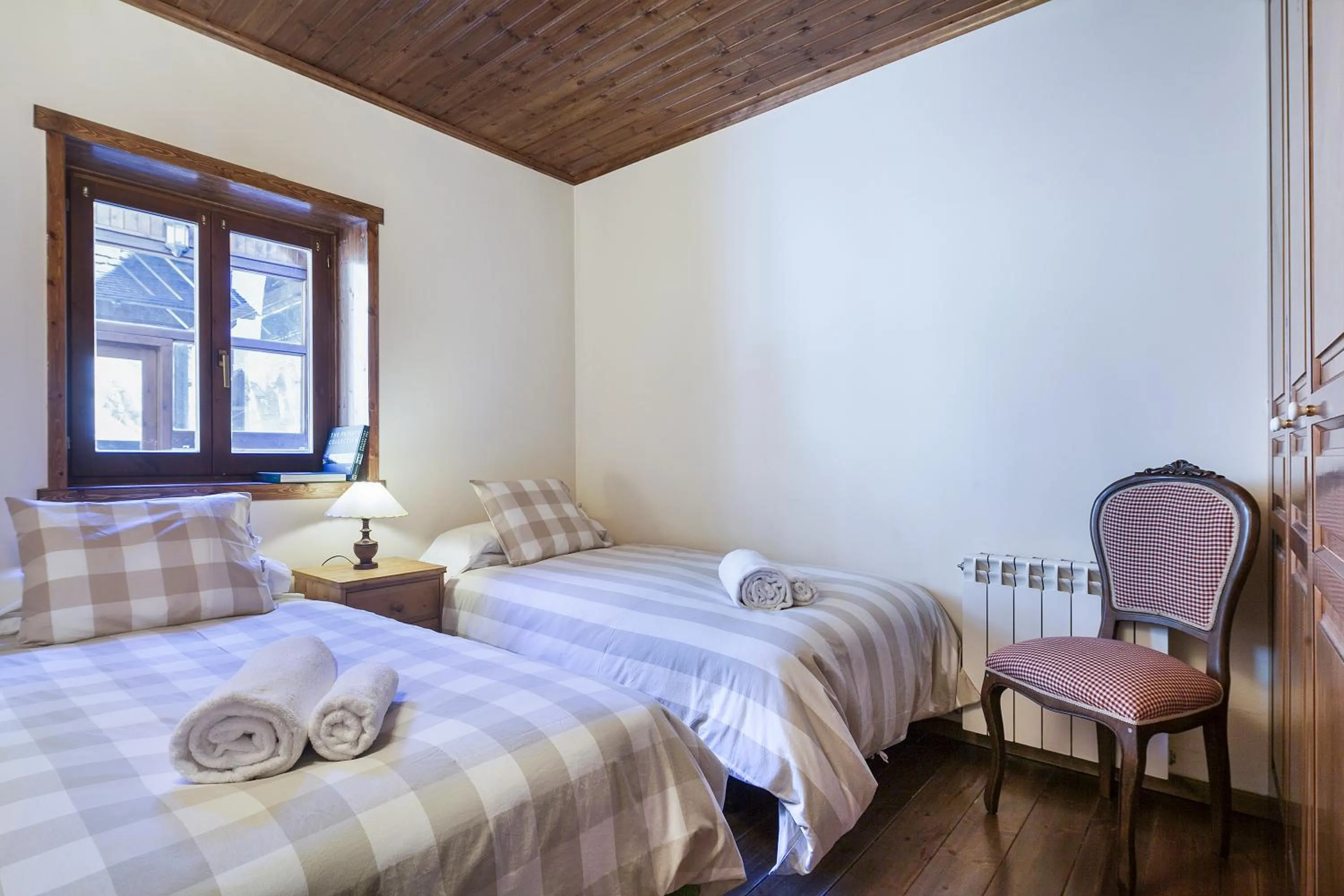 Bed in Baqueira Apartamentos Cota 1700 a pie de pistas