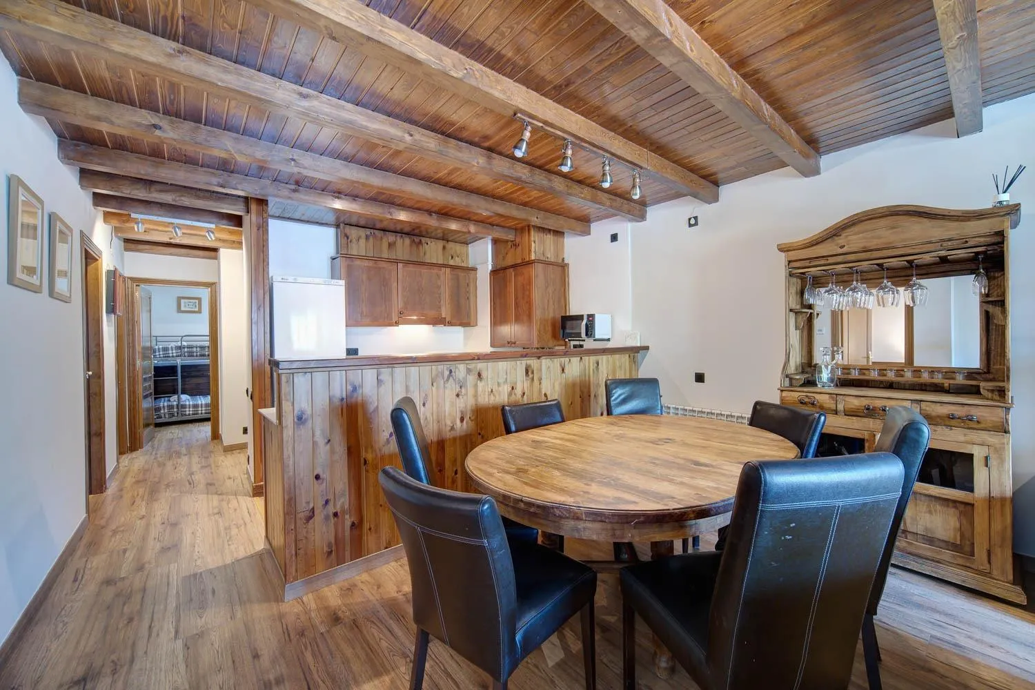 Baqueira Apartamentos Cota 1700 a pie de pistas