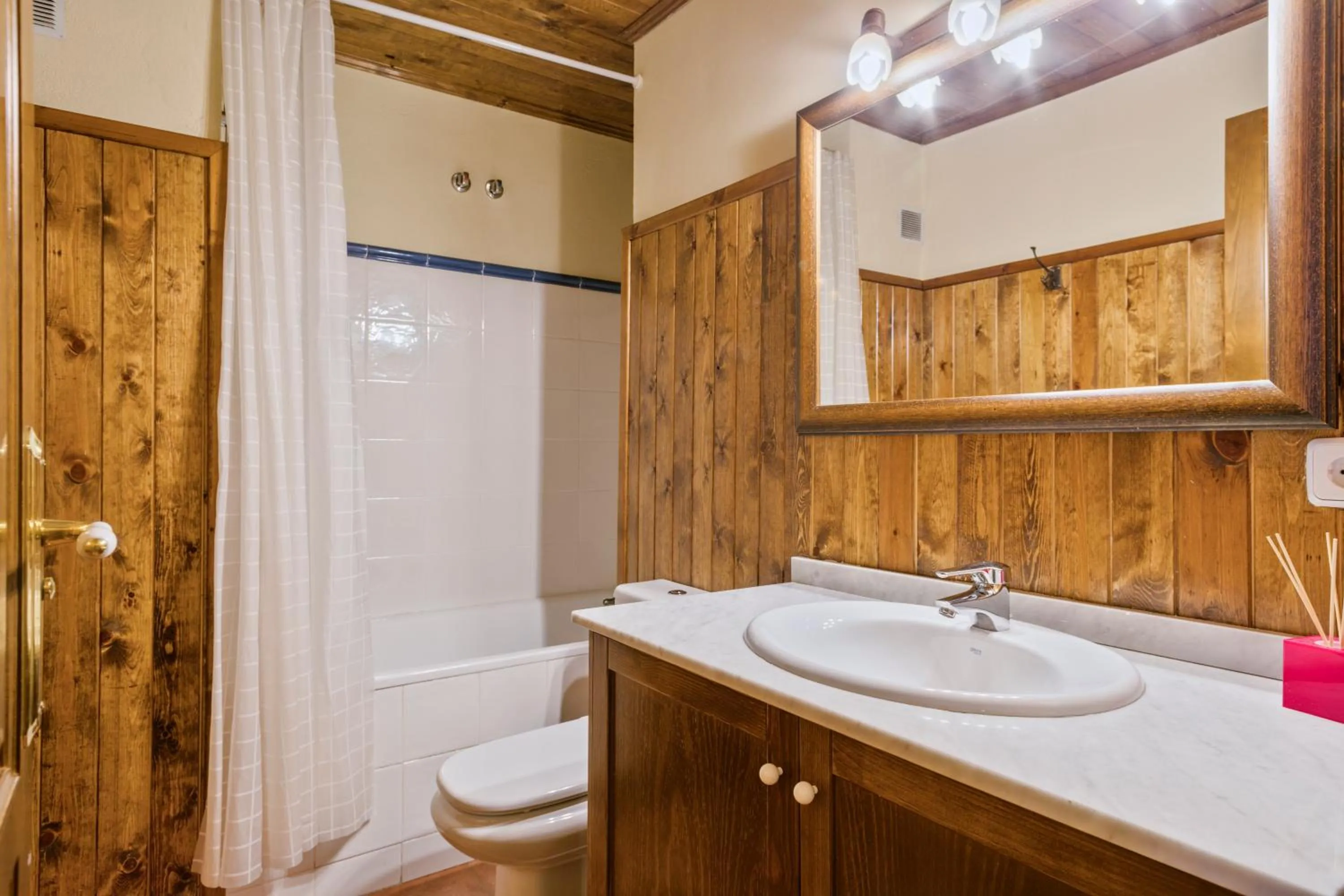 Bathroom in Baqueira Apartamentos Cota 1700 a pie de pistas