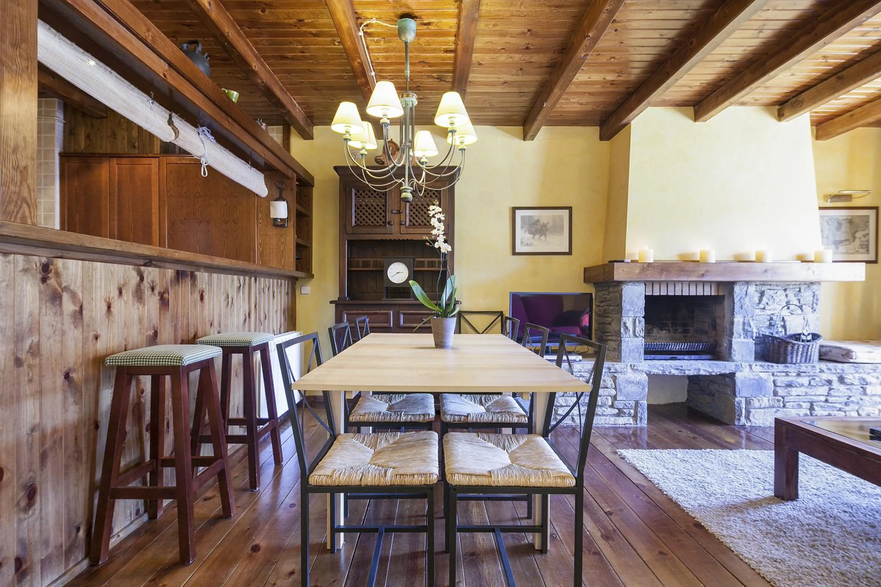 Dining area in Baqueira Apartamentos Cota 1700 a pie de pistas