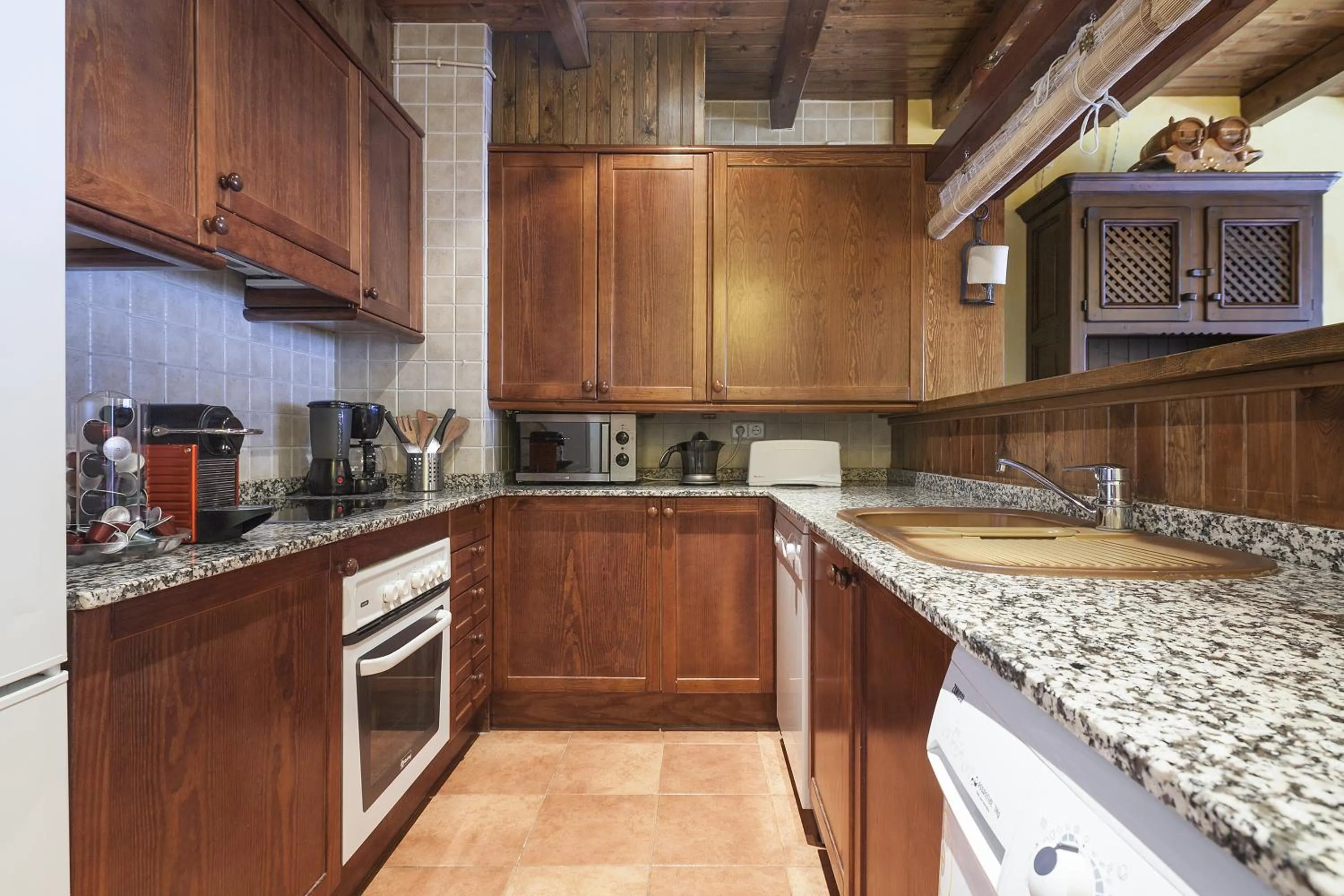 Kitchen or kitchenette in Baqueira Apartamentos Cota 1700 a pie de pistas