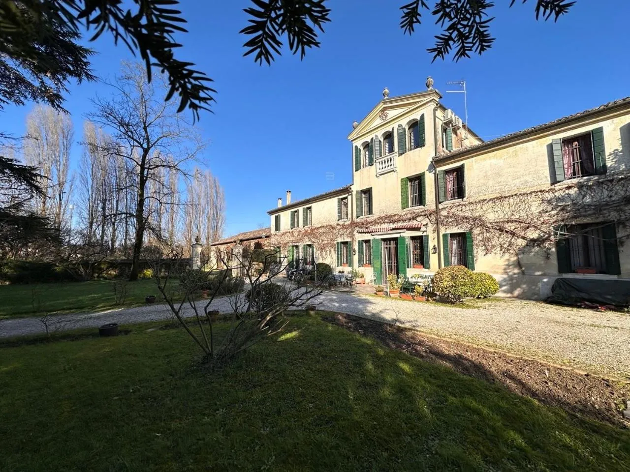 Property building in B&B Villa Gradenigo