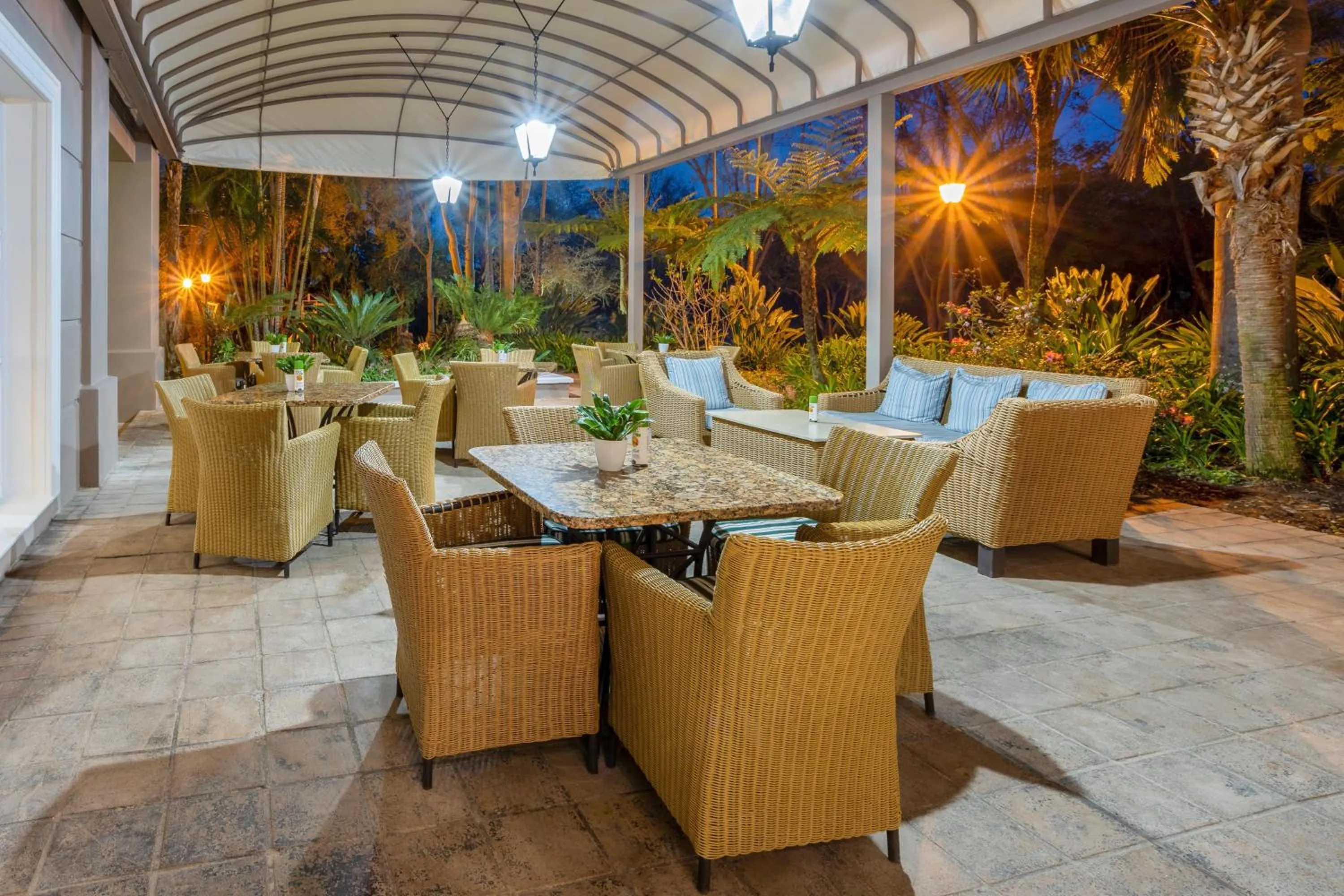 Restaurant/places to eat in Southern Sun Mbombela