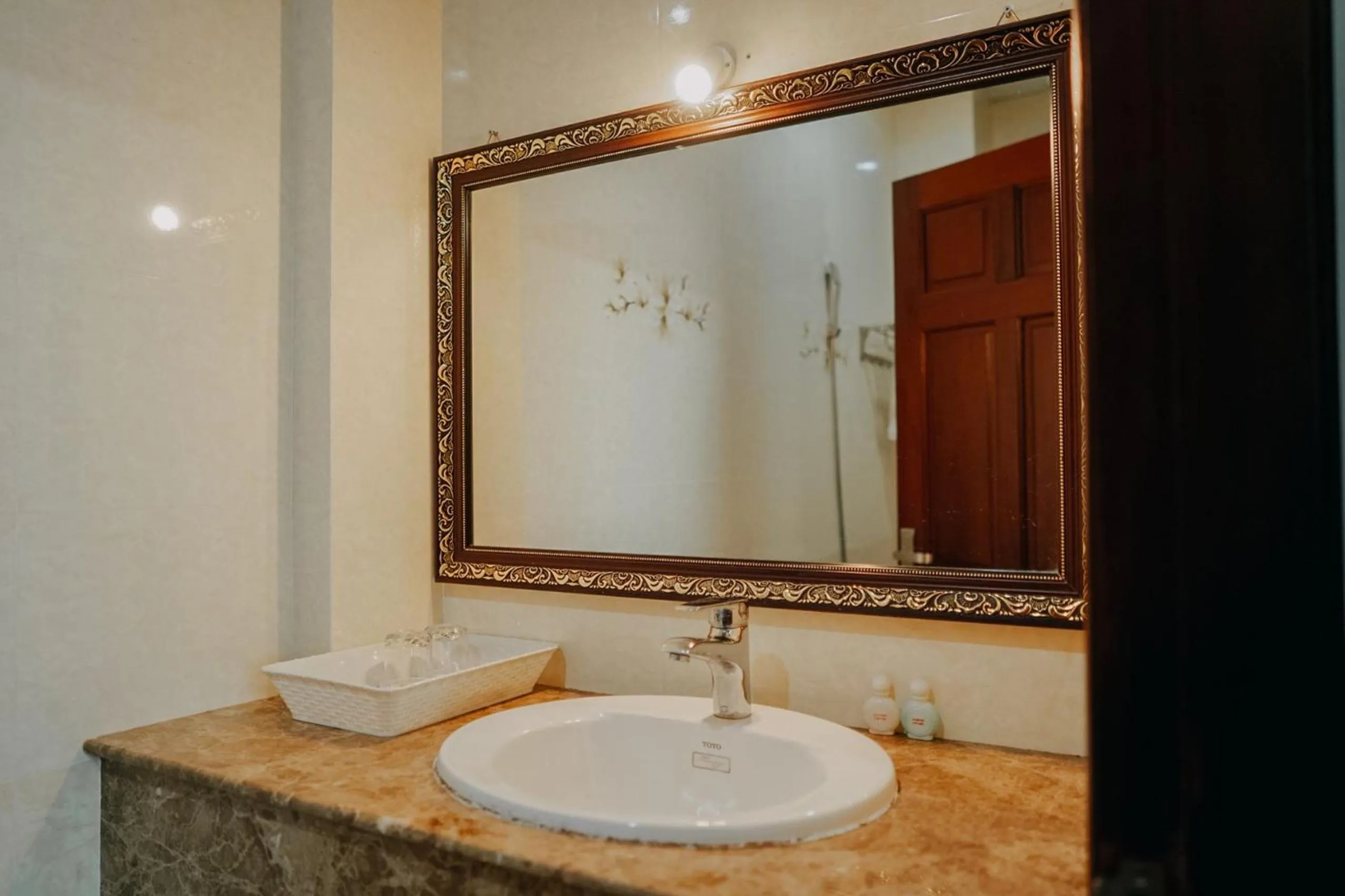 Bathroom in Tulip Hotel