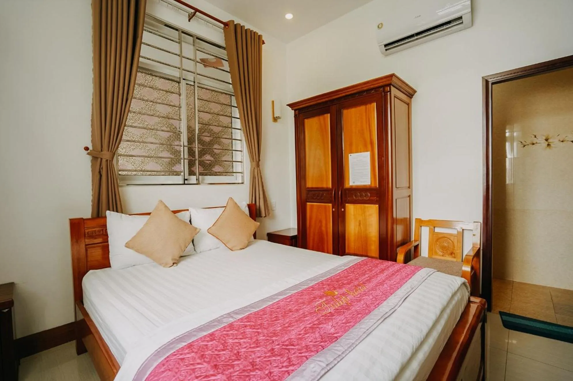 Photo of the whole room, Bed in Tulip Hotel