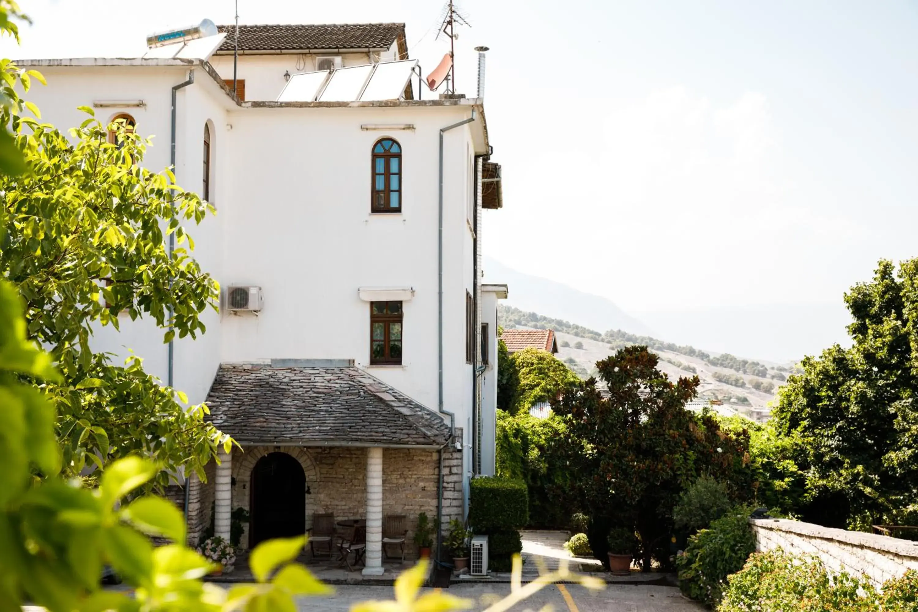 Property building in Hotel Kalemi Property building in Hotel Kalemi