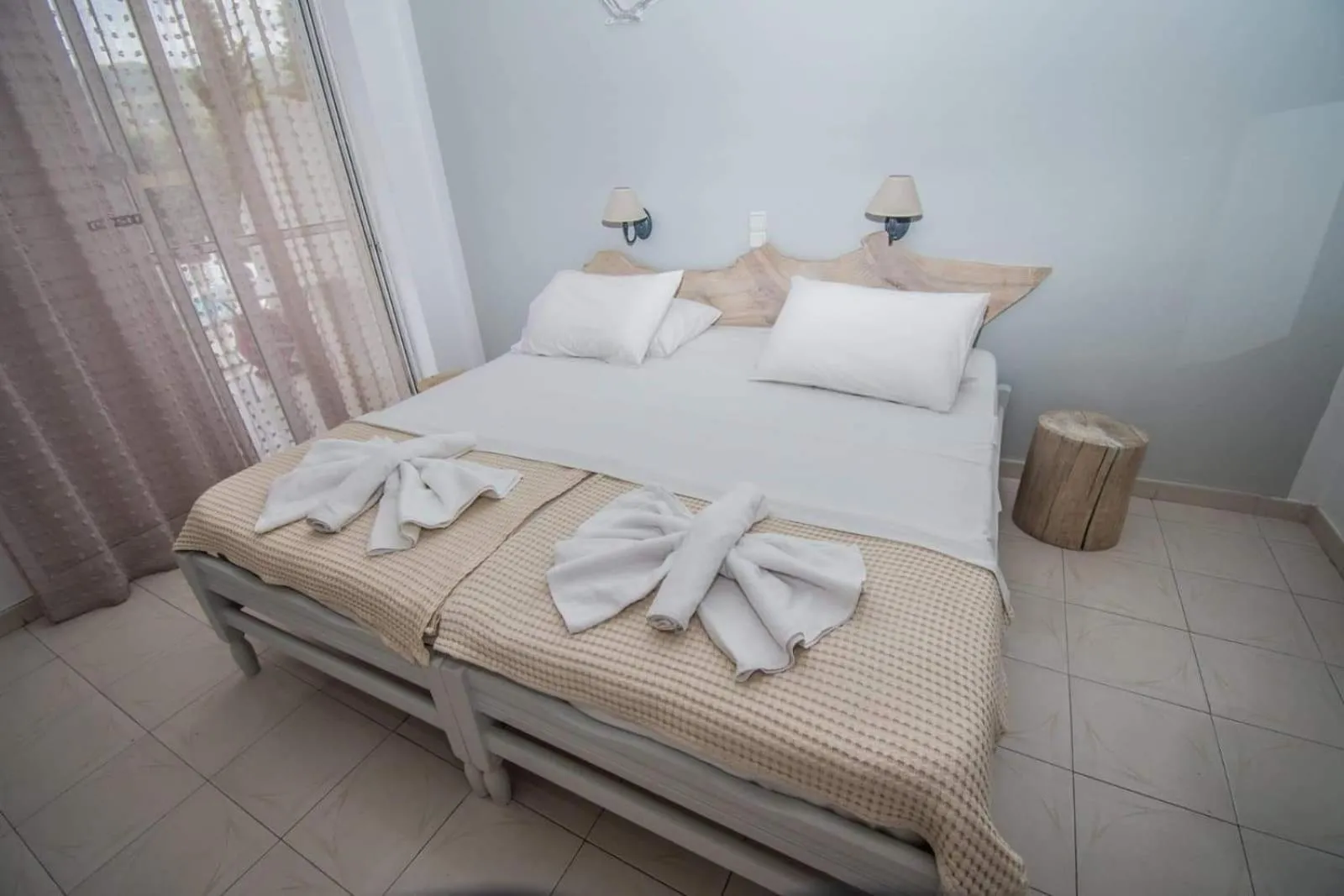 Bed in Alexandros
