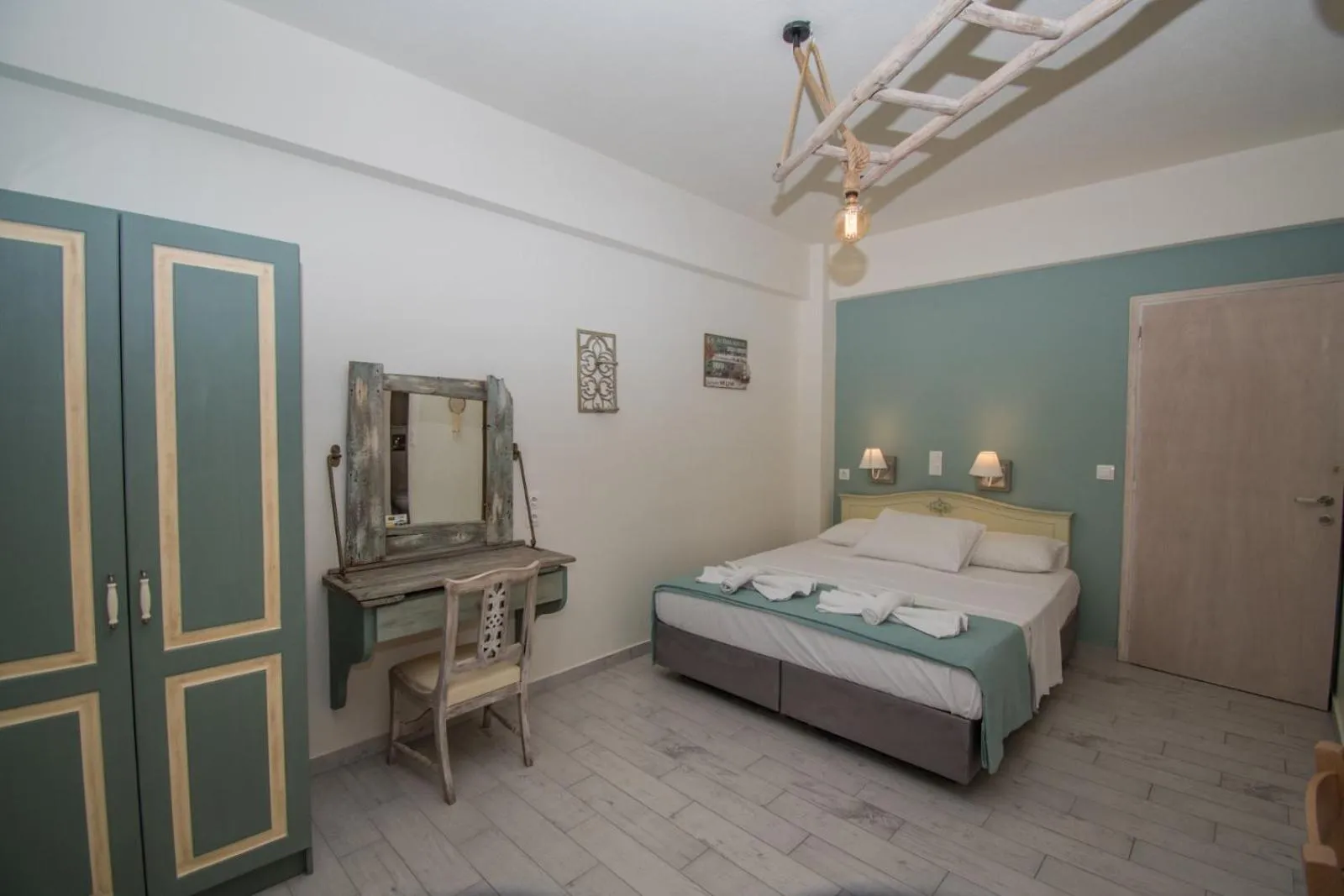 Photo of the whole room, Bed in Alexandros