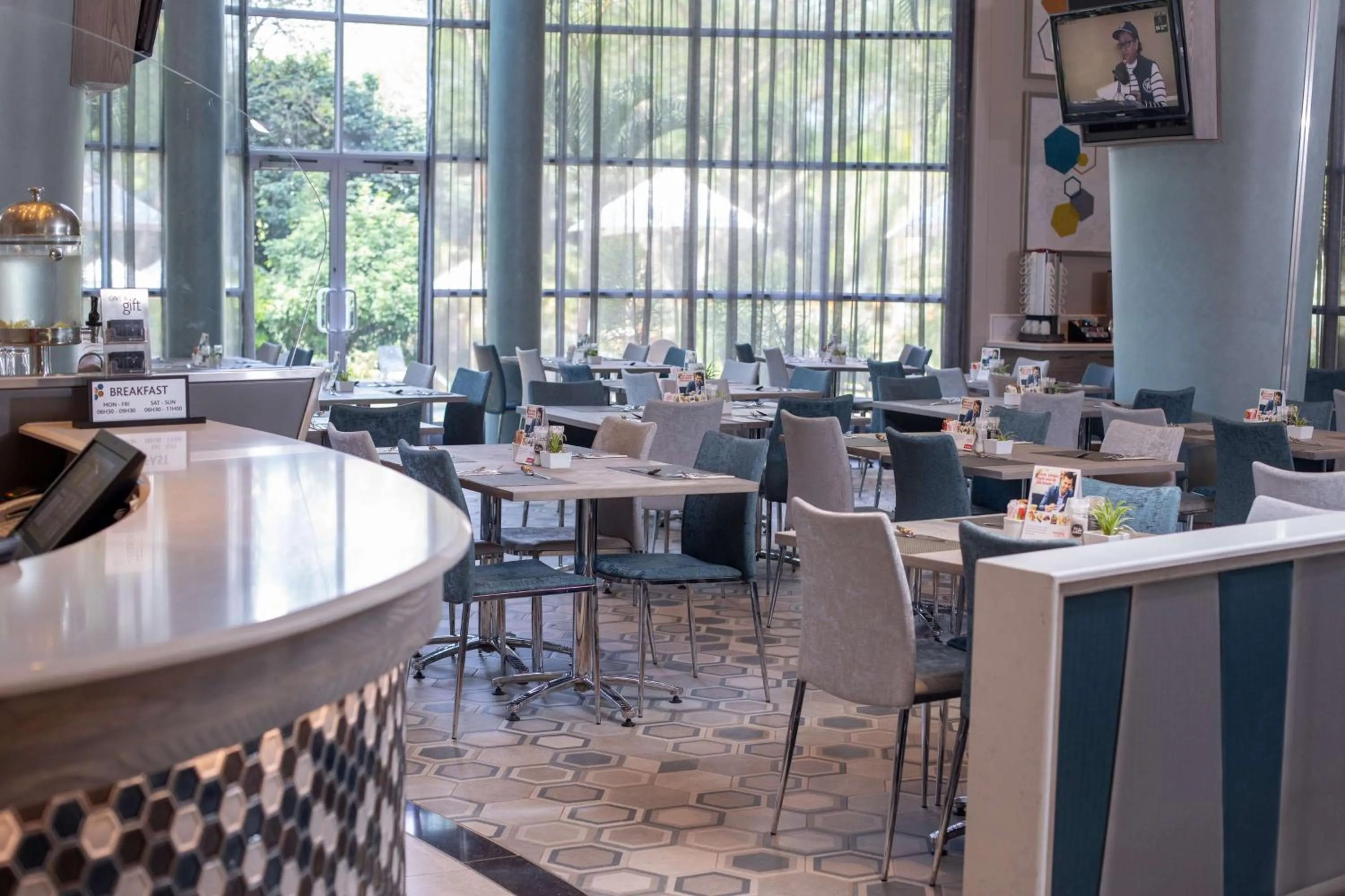 Restaurant/places to eat in StayEasy Mbombela