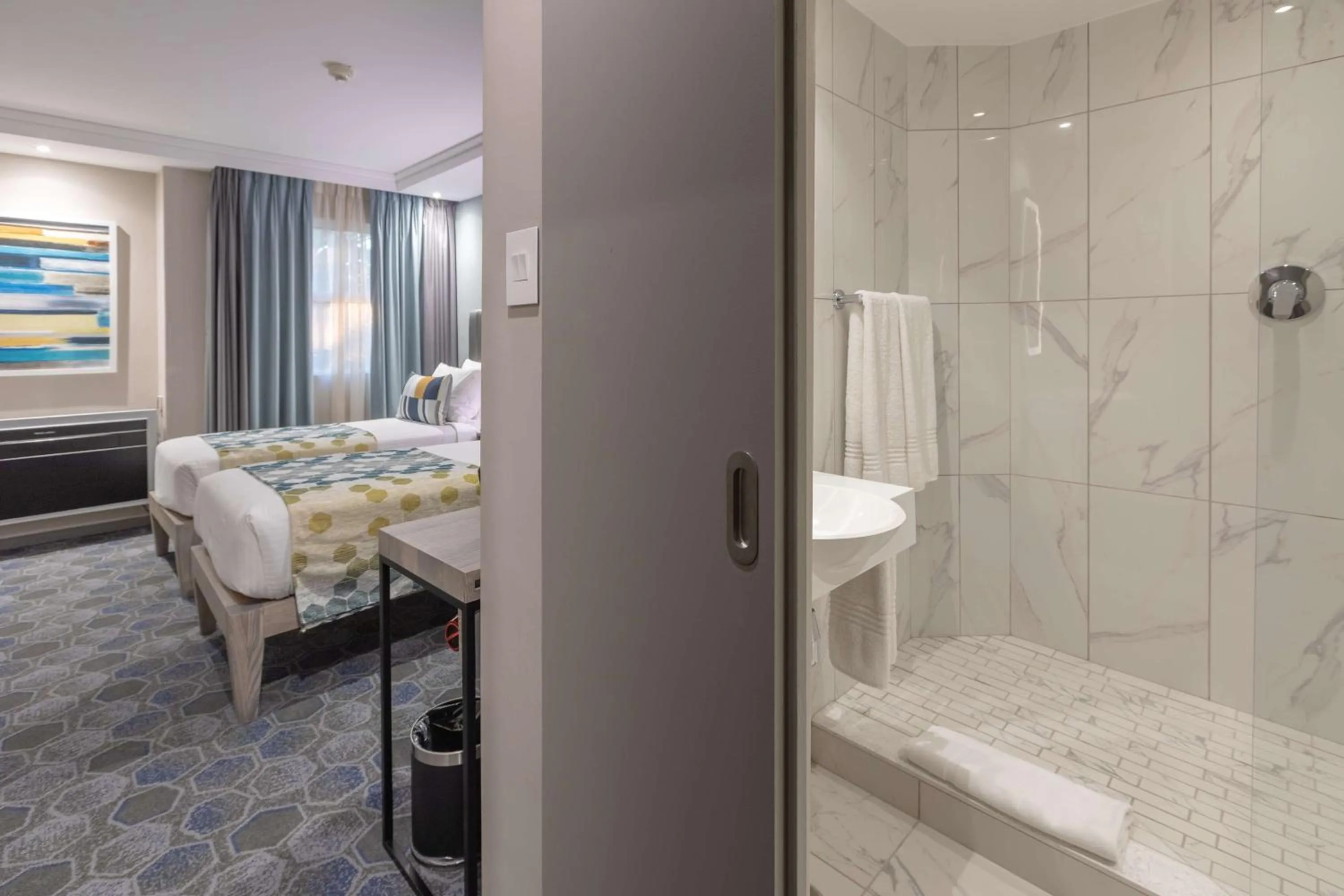 Photo of the whole room, Bed in StayEasy Mbombela