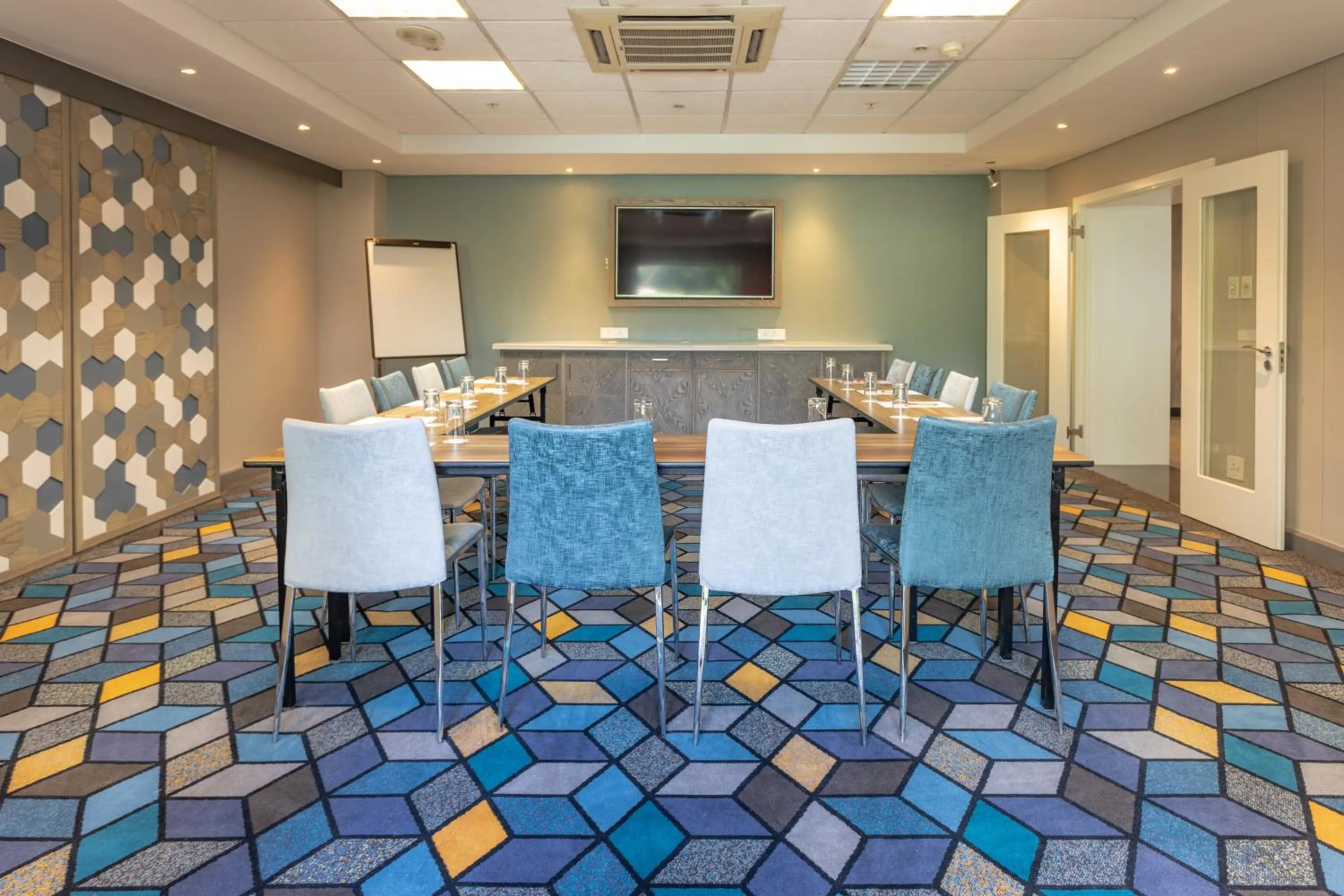 Meeting/conference room in StayEasy Mbombela