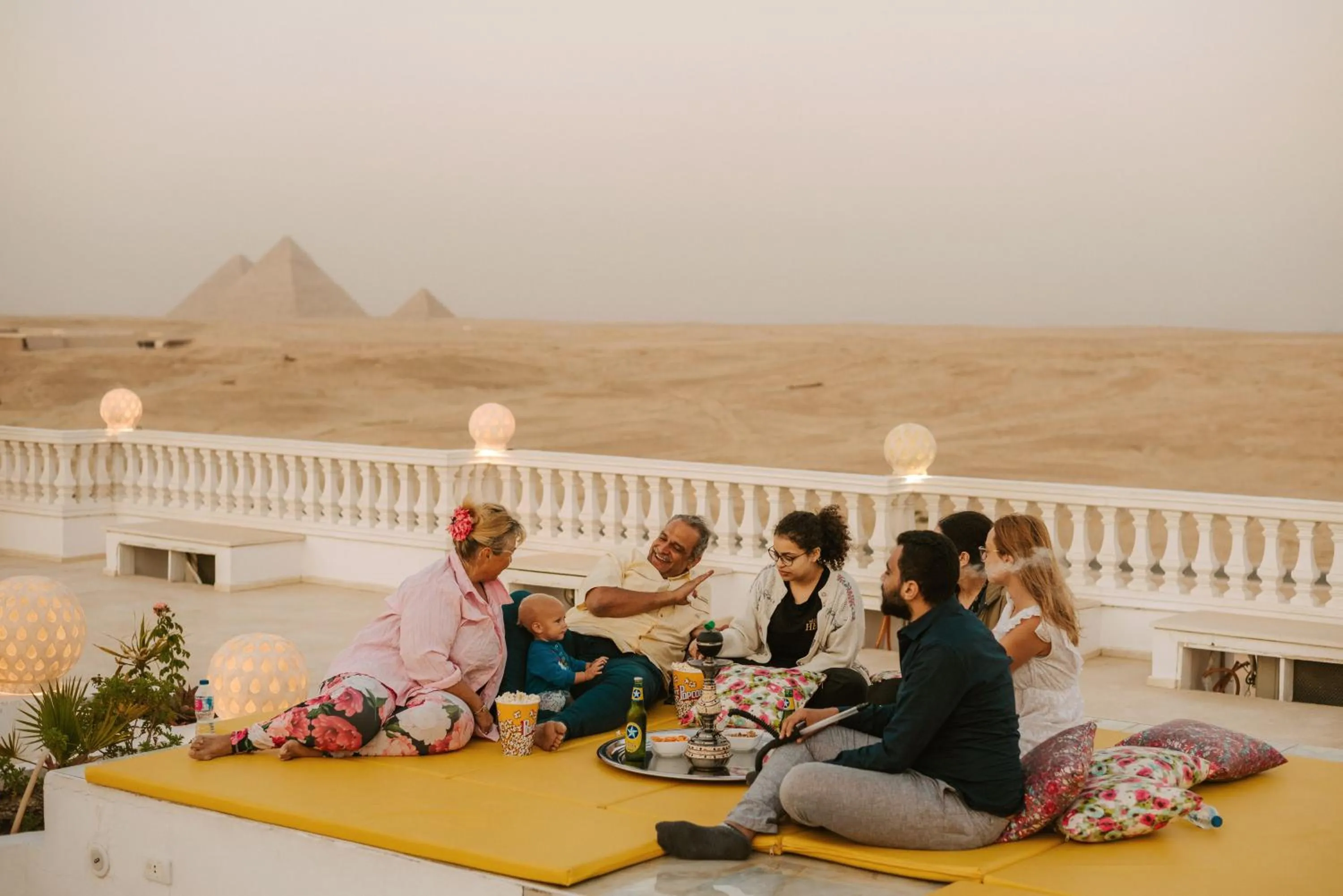 Restaurant/places to eat in Desert Moon